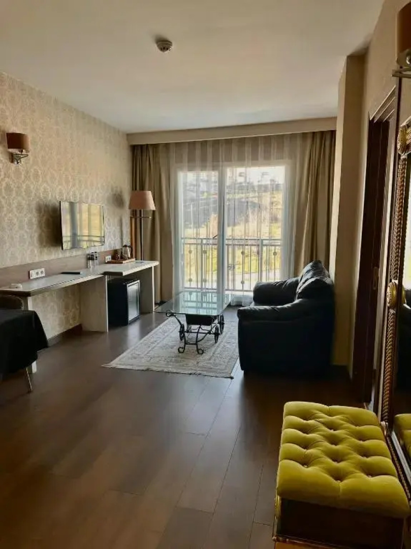 Kanyonvadi Hotel