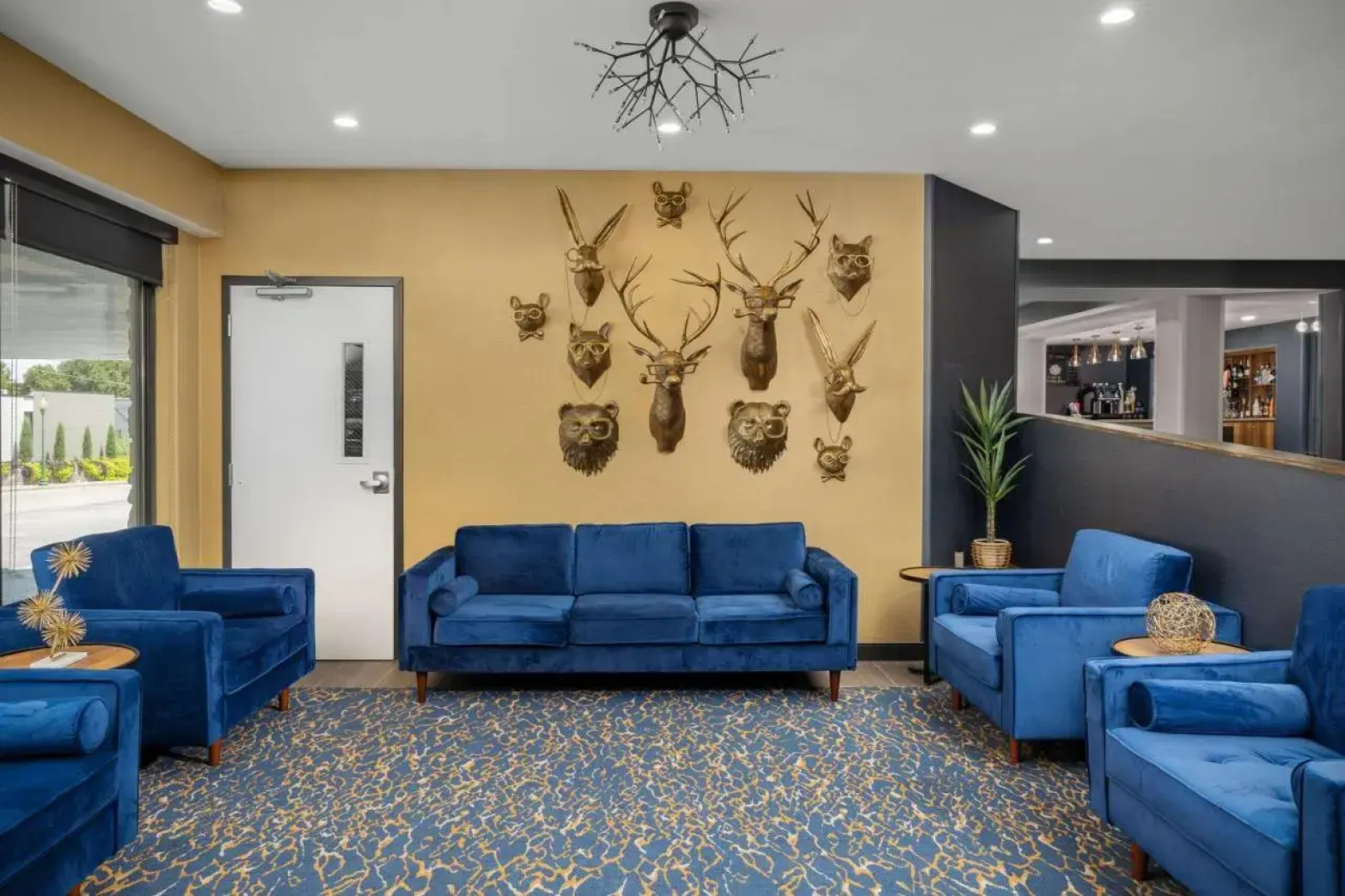 Hotel Westport Kansas City, Tapestry Collection by Hilton