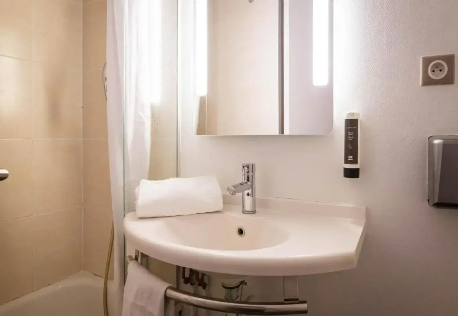 B&B HOTEL Avignon (1)