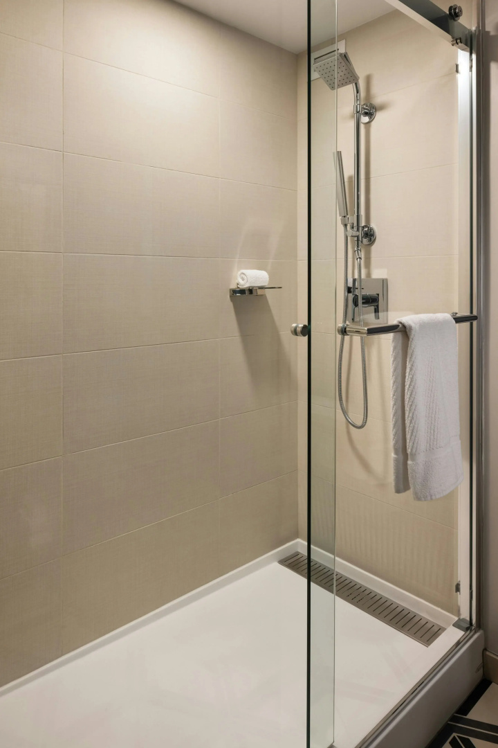 Oshkosh Marriott Waterfront Hotel & Convention Center