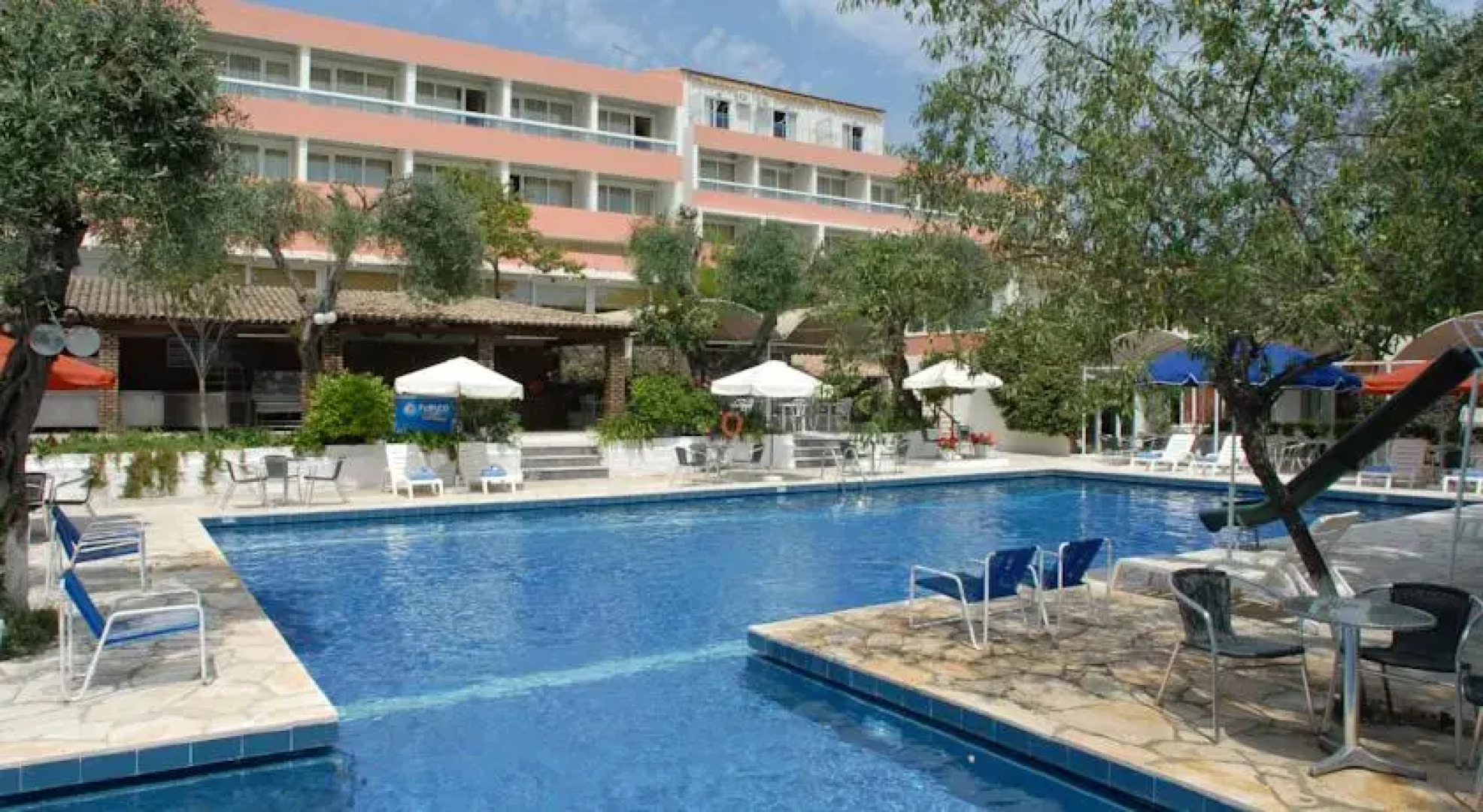 Alexandros Hotel