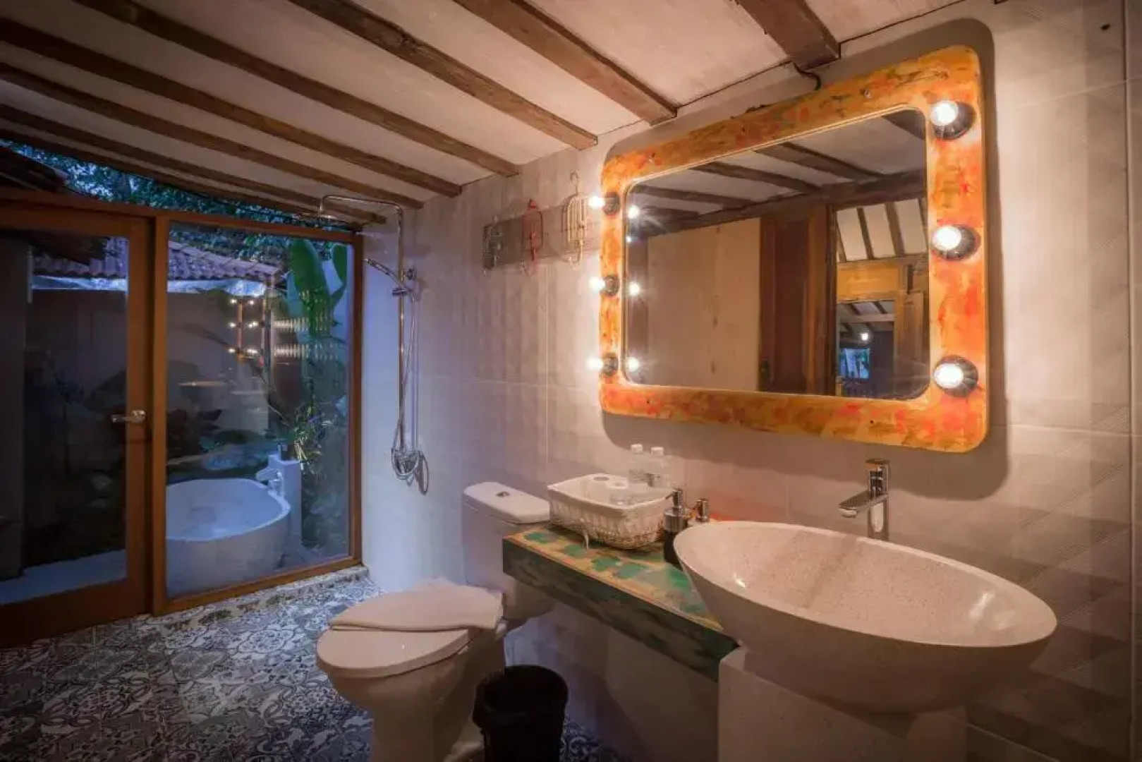 Kakul Villas & Suites