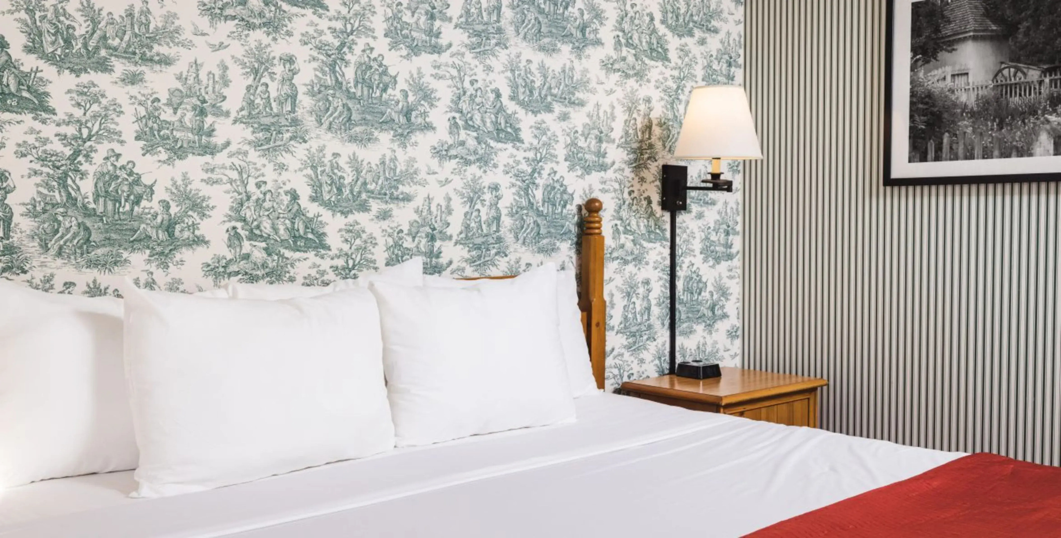 Williamsburg Woodlands Hotel & Suites, an official Colonial Williamsburg Hotel