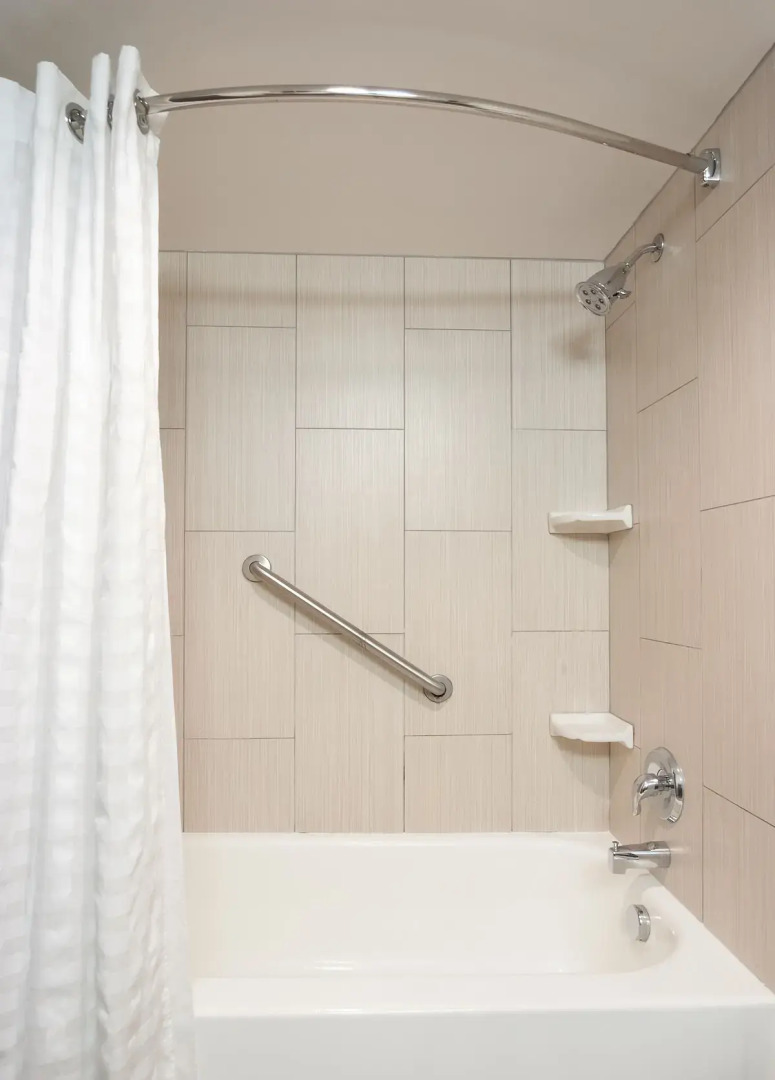 DoubleTree by Hilton Hotel Cleveland Downtown - Lakeside