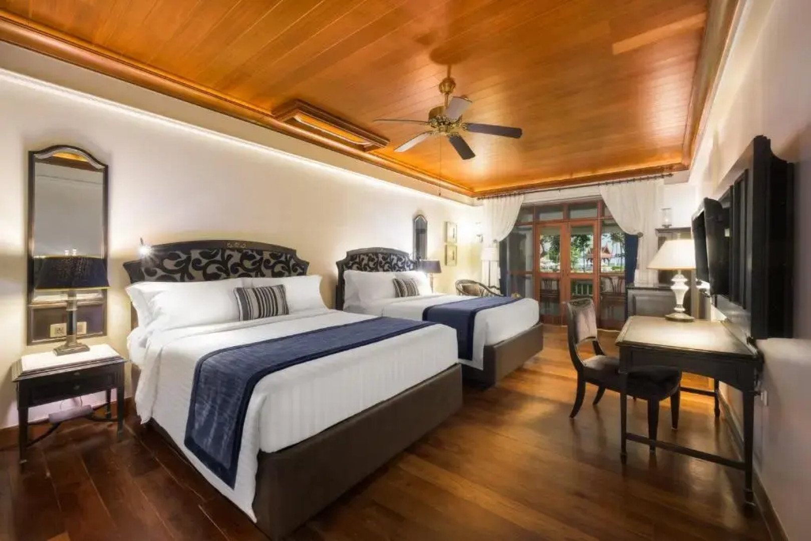 Отель Centara Grand Beach Resort and Villas Hua Hin