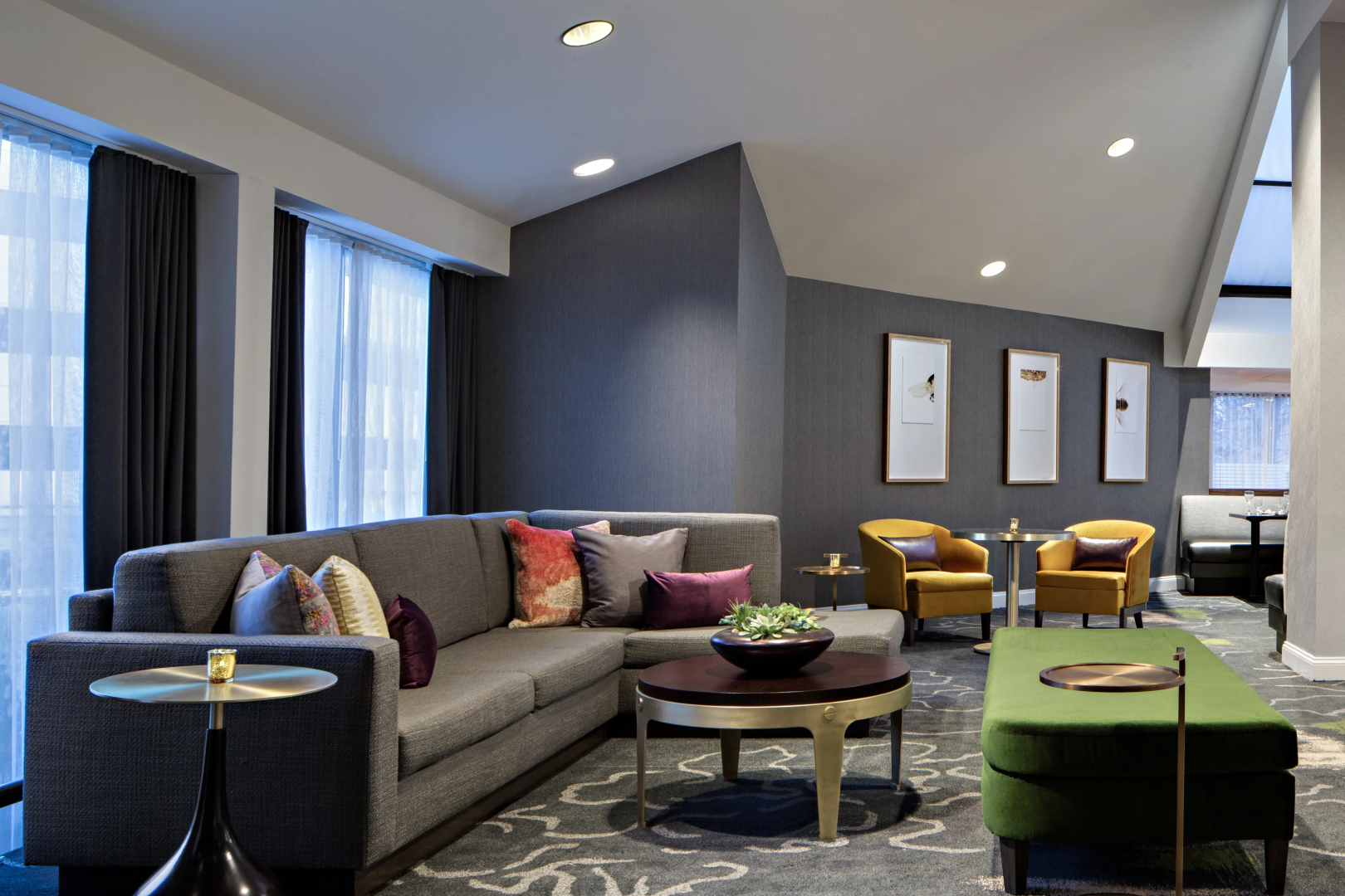 DoubleTree by Hilton Fairfield Hotel & Suites