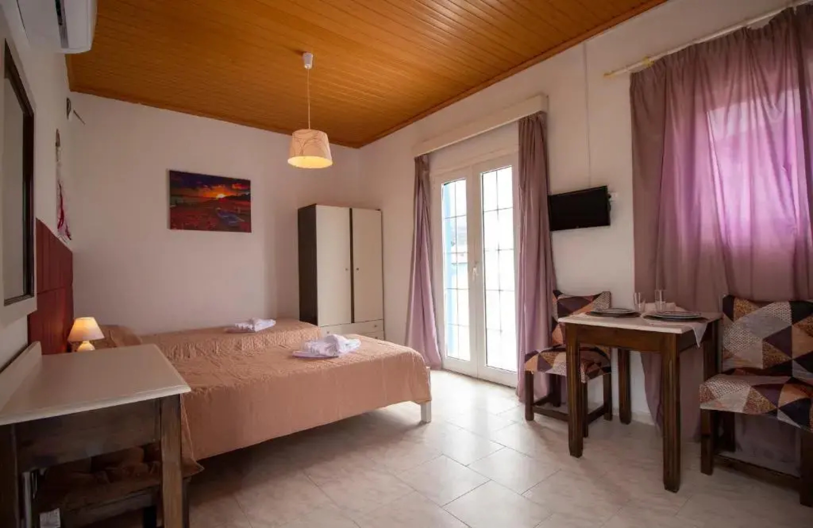 Akis Villa Studios & Apartments with Pool