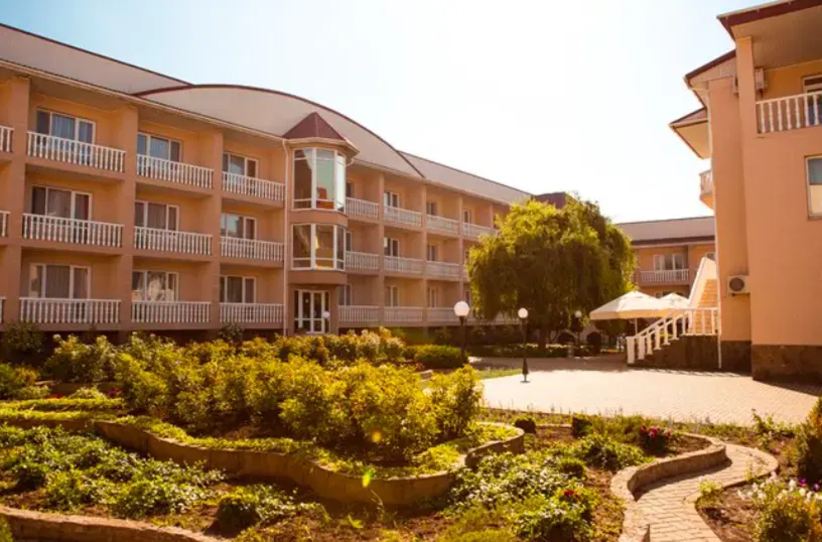 Sea Land Hotel