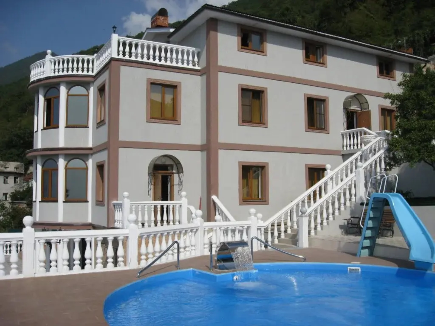 Mamzyshkha Guest House