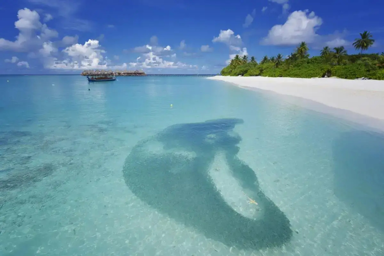 Angaga Island Resort & Spa