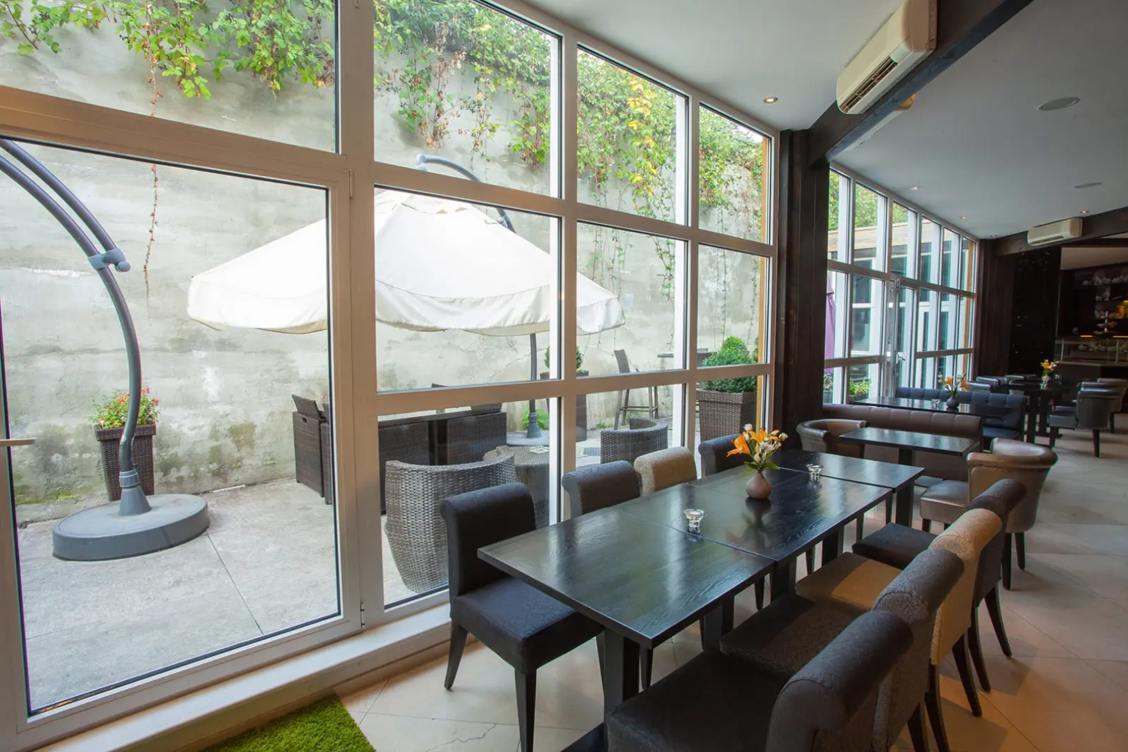 Ayun by Centro Deluxe