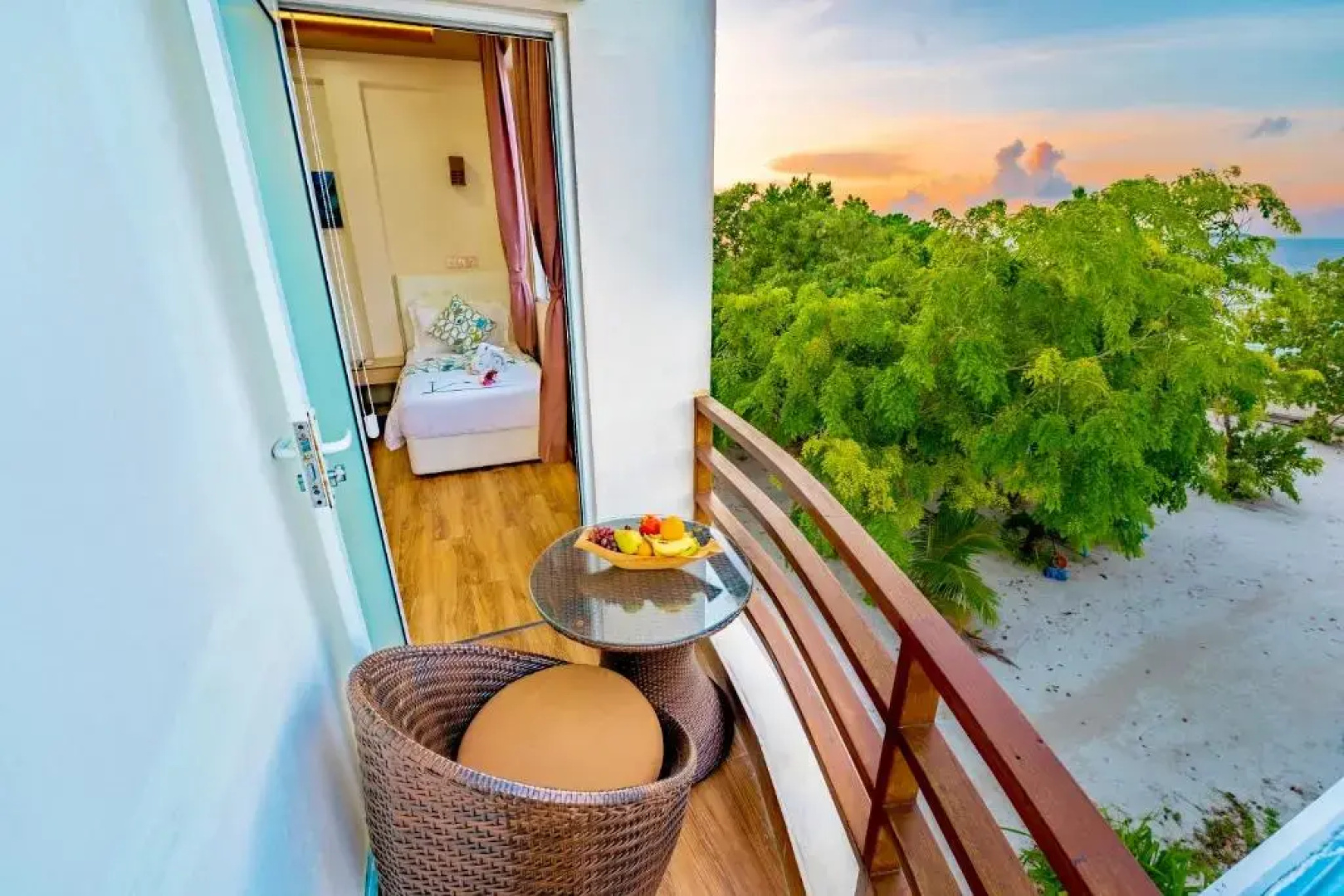 Отель Vilu Thari Inn Maldives