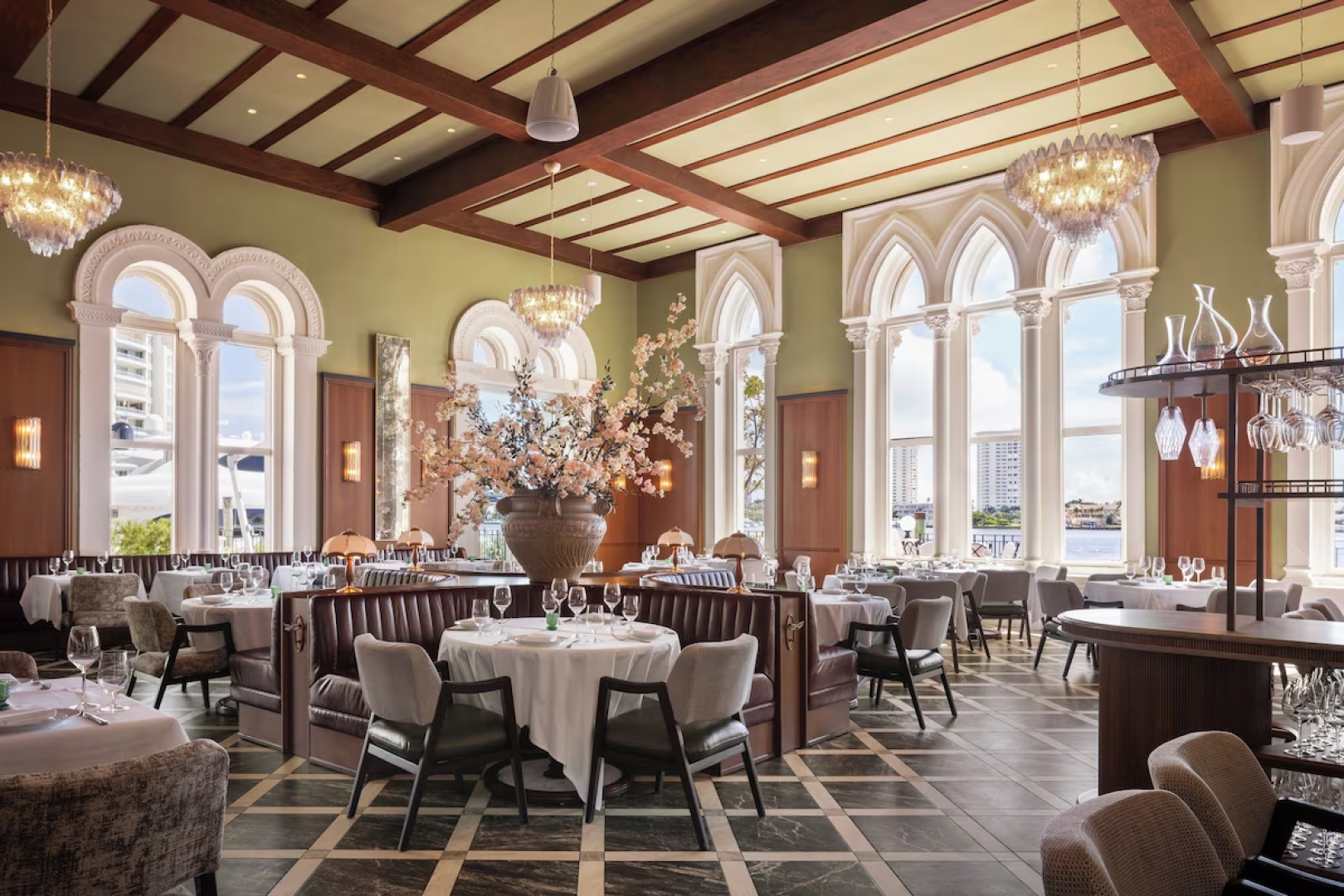 Отель Cloister at The Boca Raton