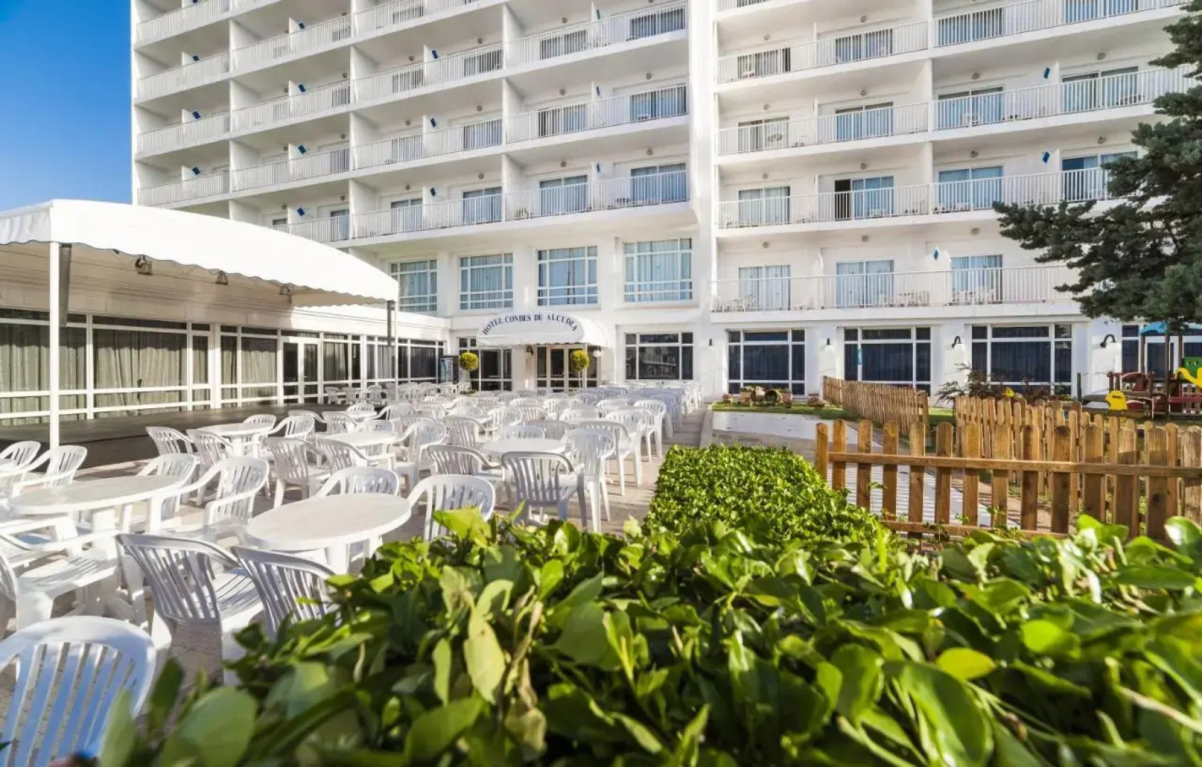 Отель Globales Condes de Alcudia