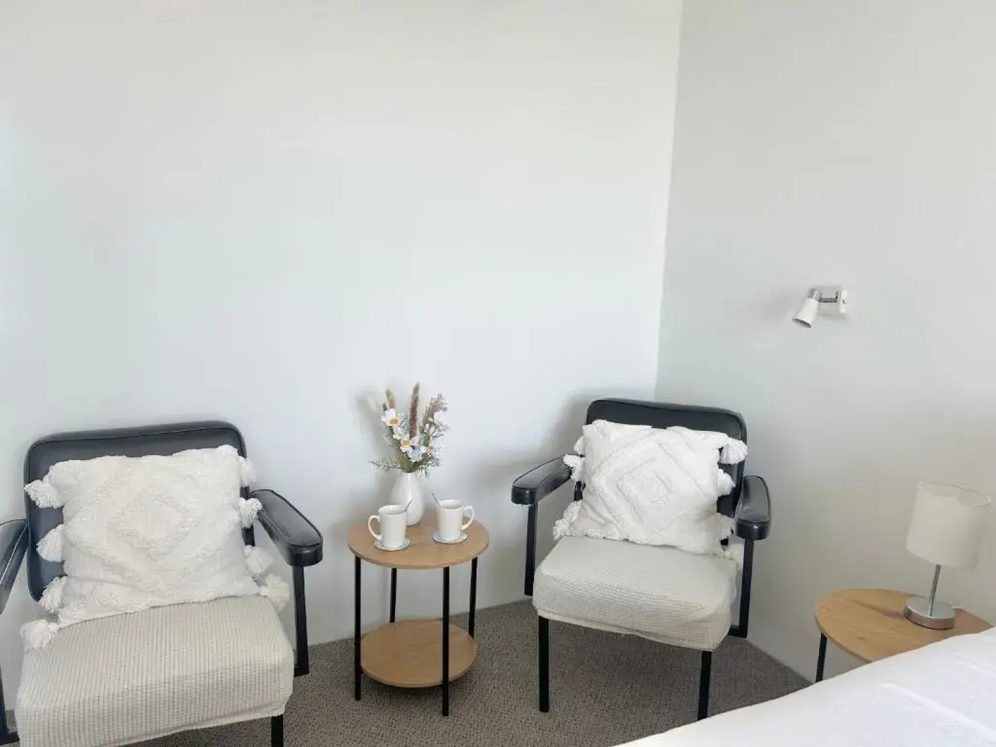 Mollymook Ocean View Motel - Welcoming Guests 18 Years and Older