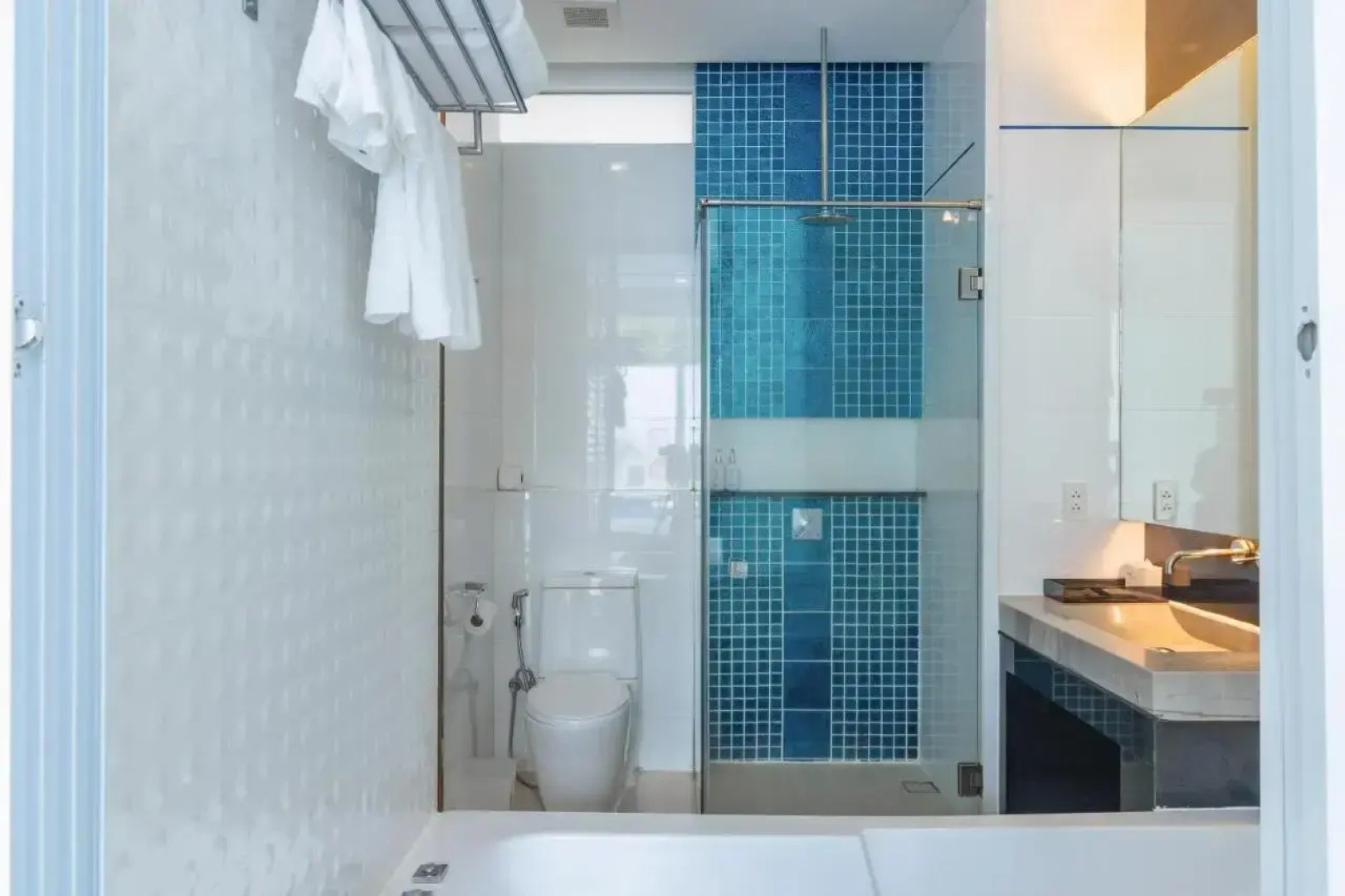 KC Beach Club & Pool Villas