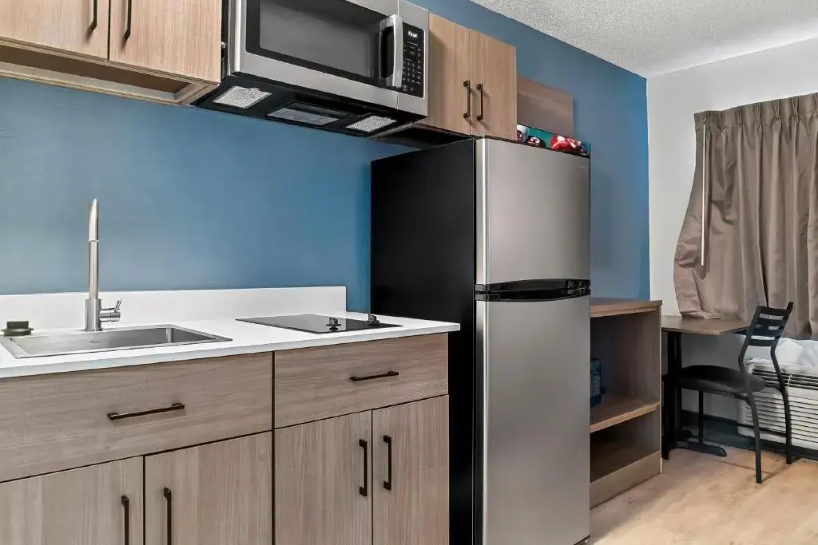 HomeTowne Studios by Red Roof Flint