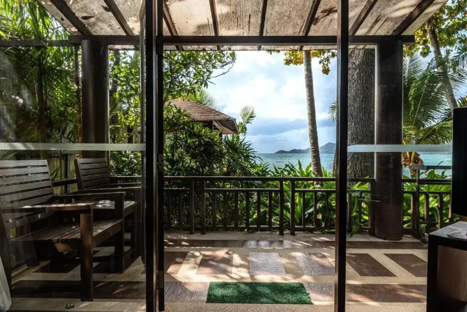 Отель Baan Chaweng Beach Resort and Spa