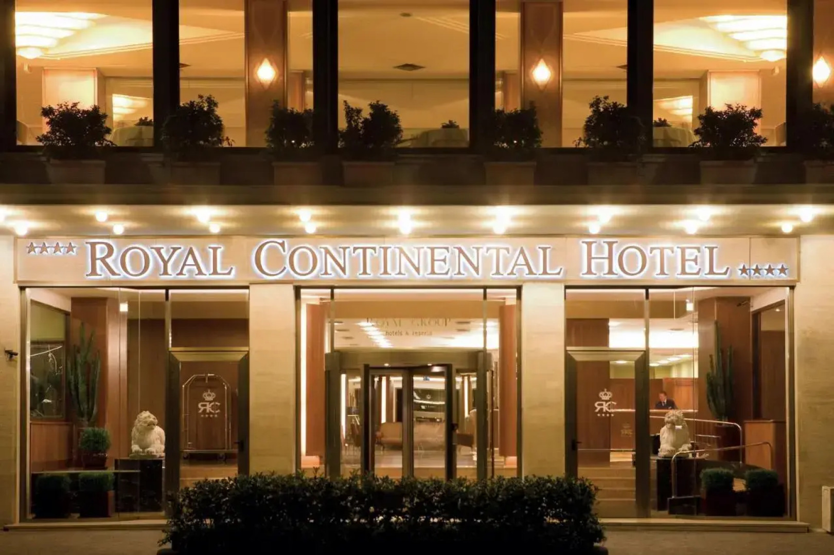 Отель Royal Continental Hotel Naples
