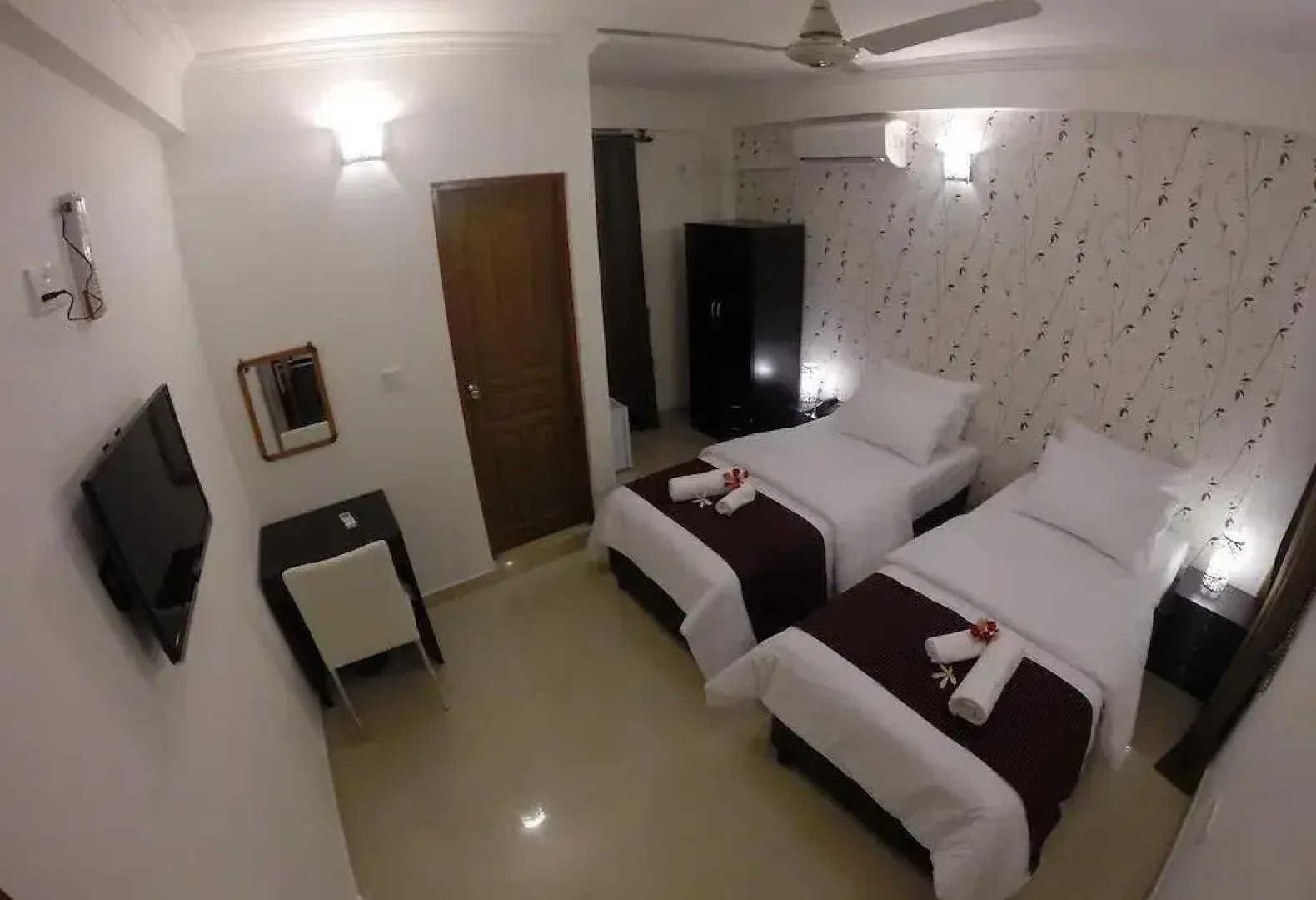 Crown Reef Maldives