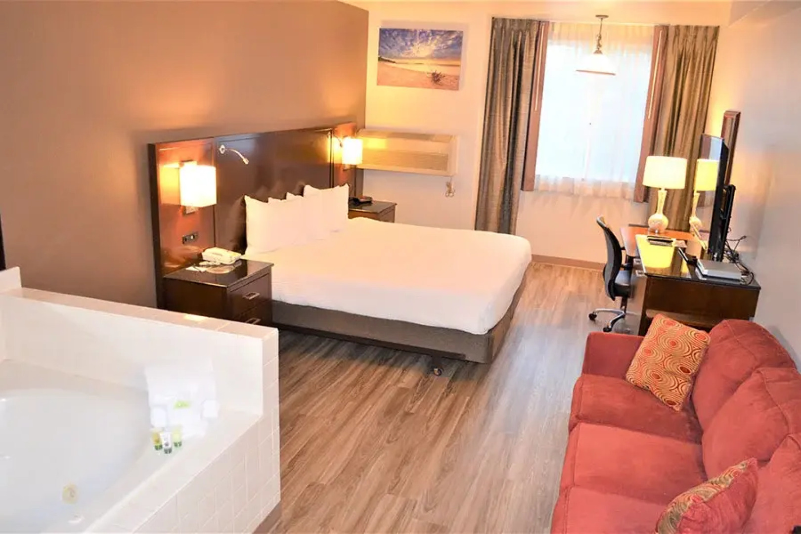 The Ashley Inn & Suites