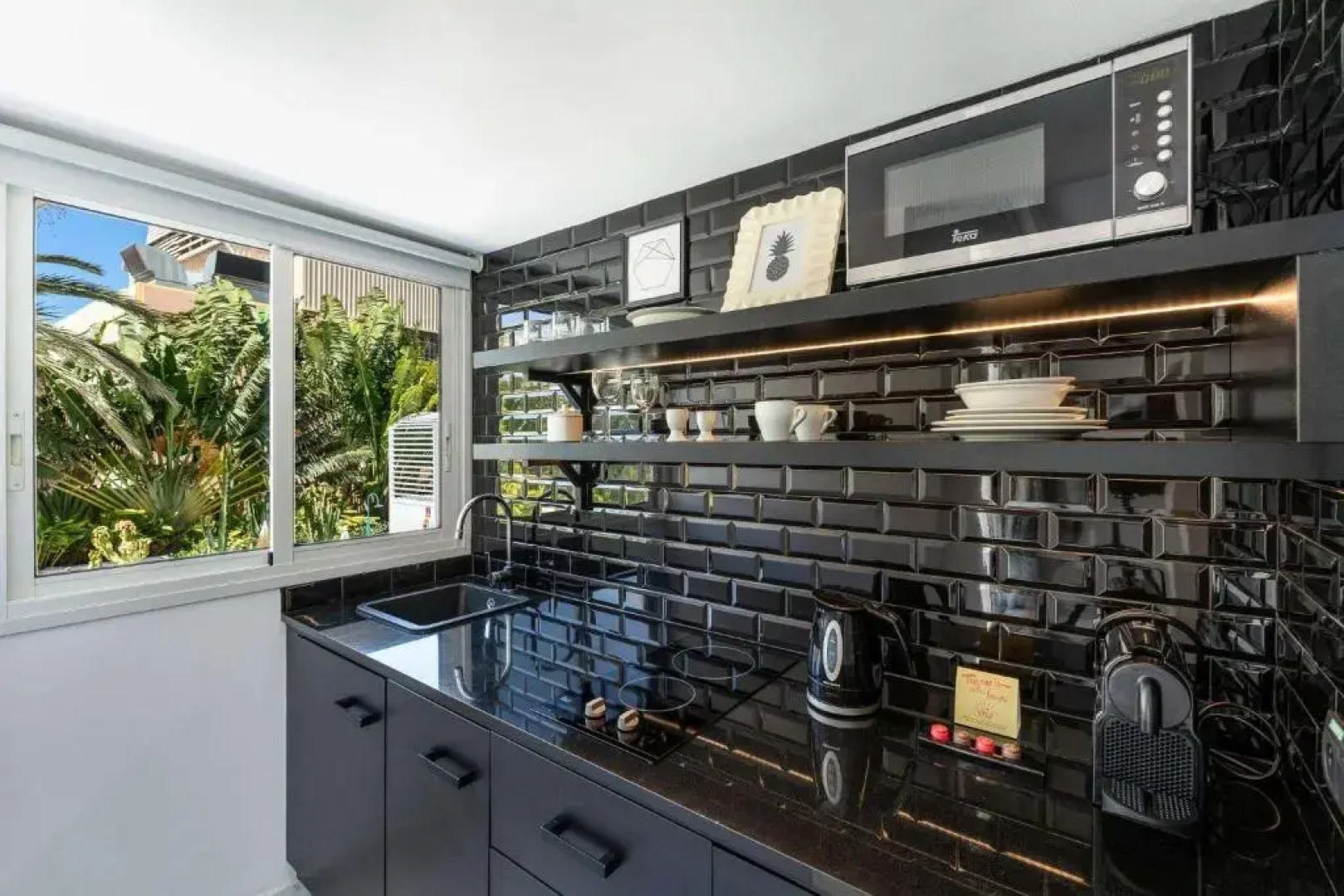 Отель Gold By Marina - Adults Only