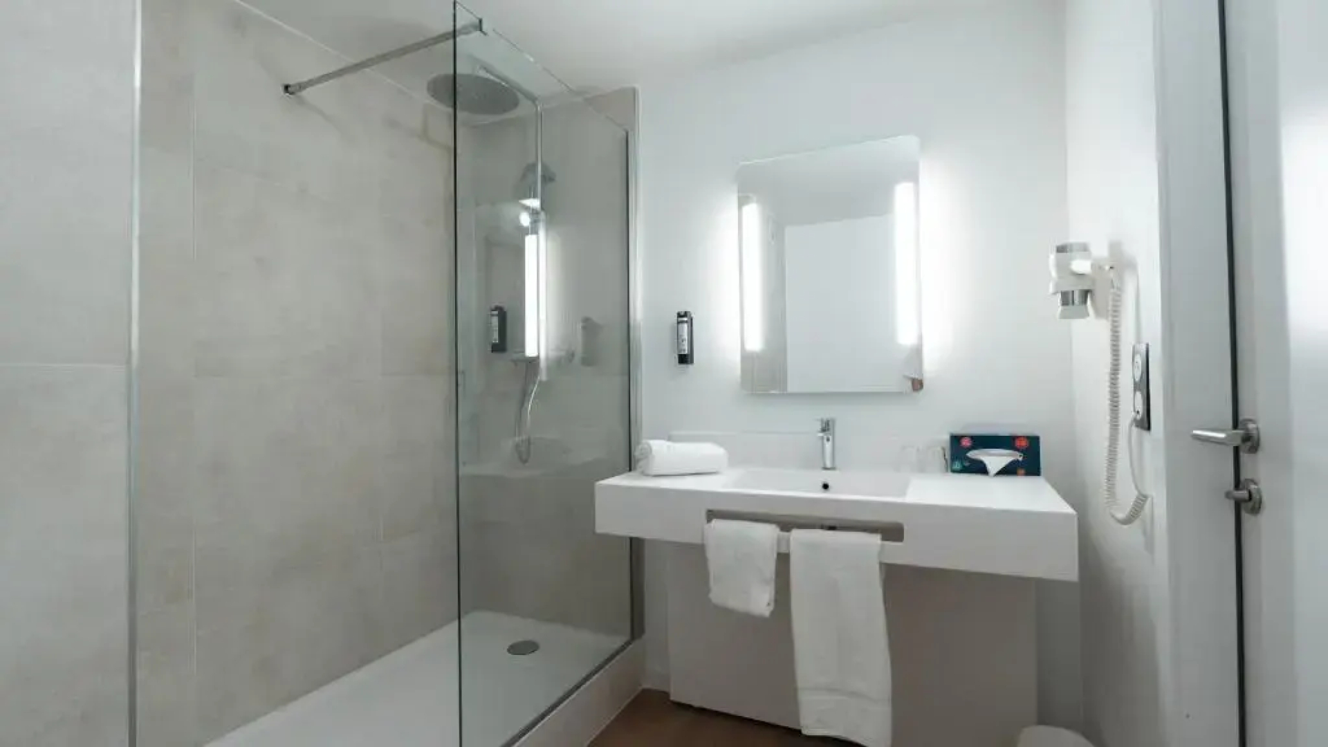 B&B HOTEL Mons Gare