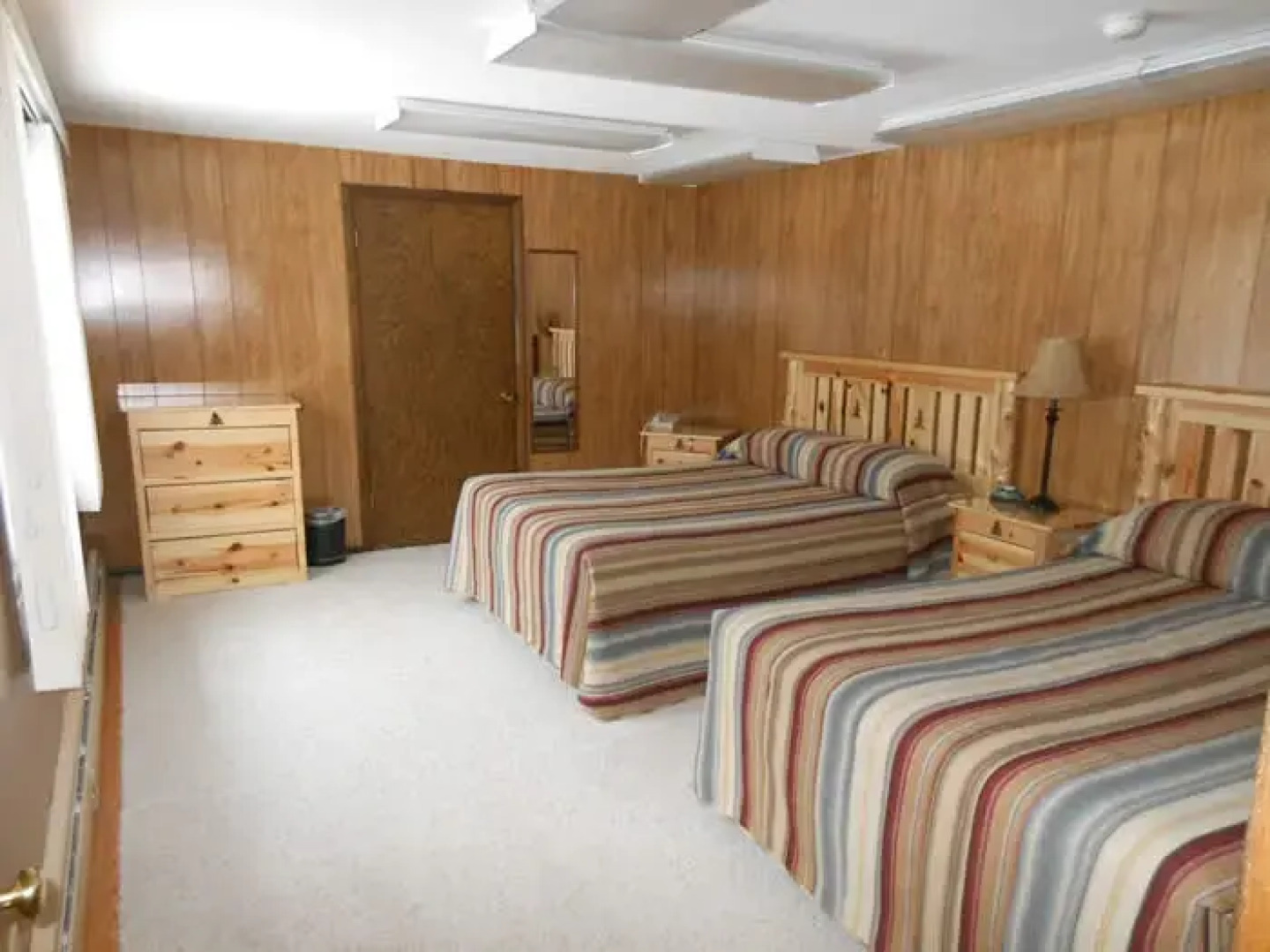 Rustic Manor Motor Lodge