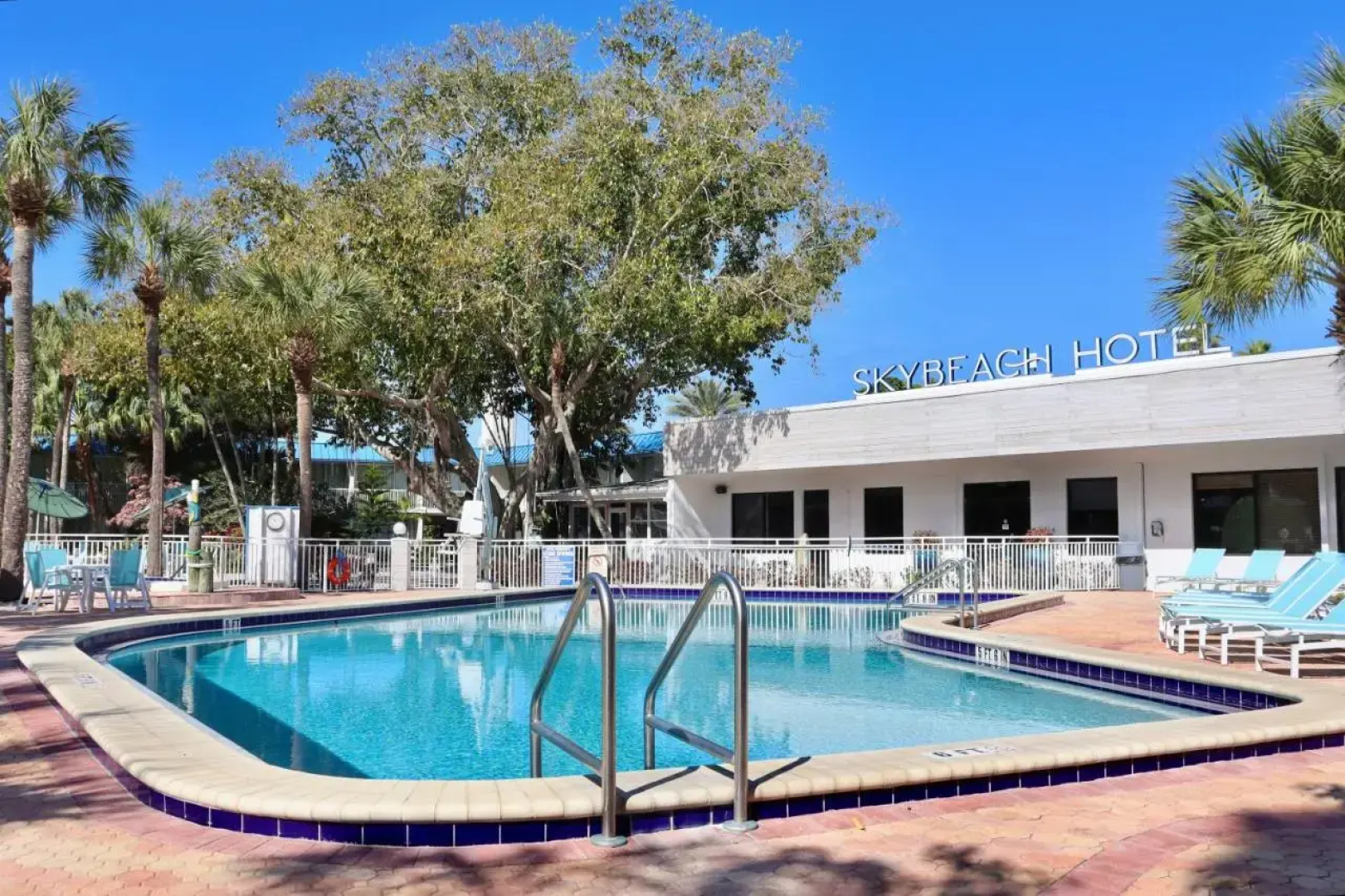 SkyBeach Resort