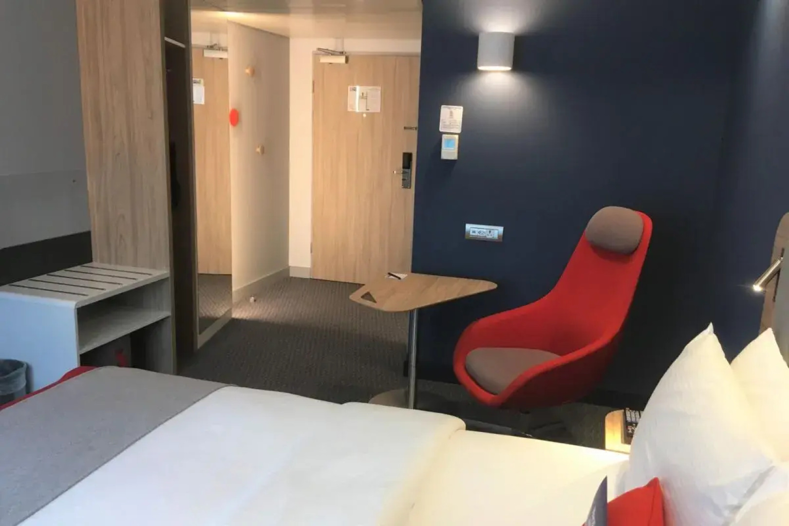 Holiday Inn Express Zurich Airport by IHG