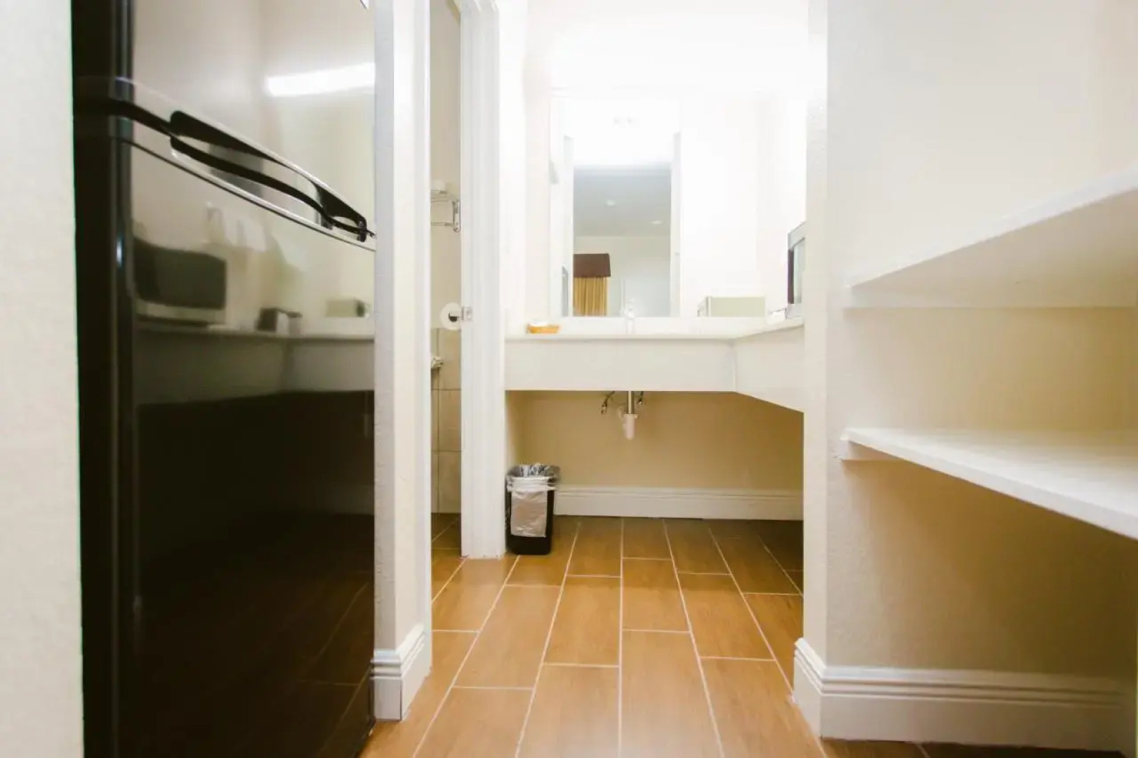 Scottish Inn & Suites