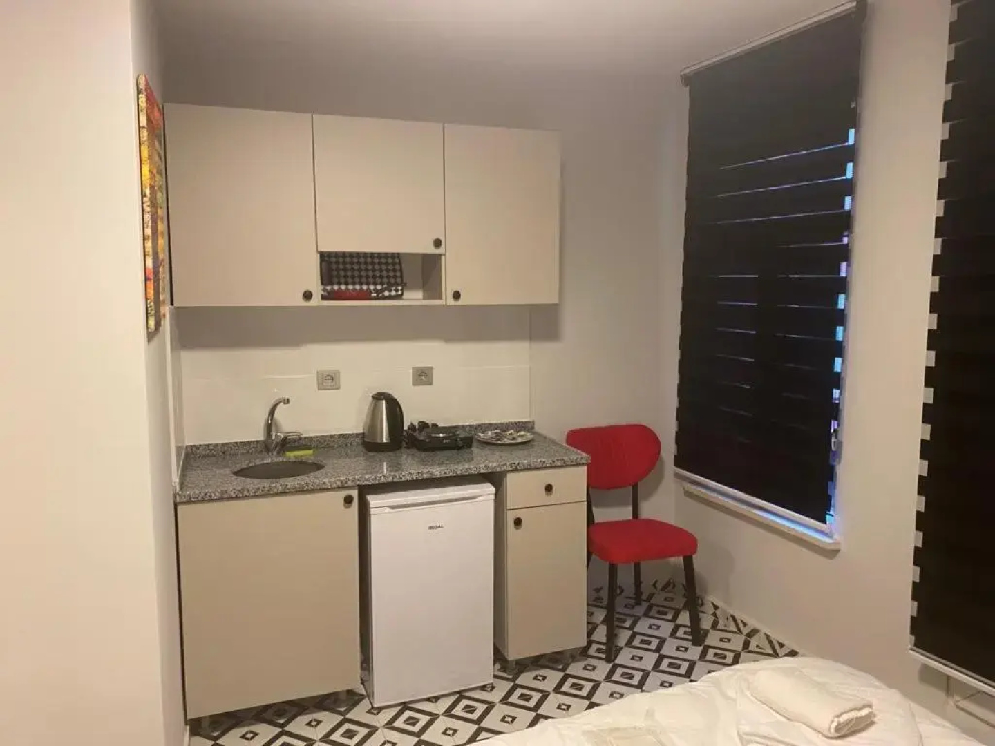 The Red Suite 29