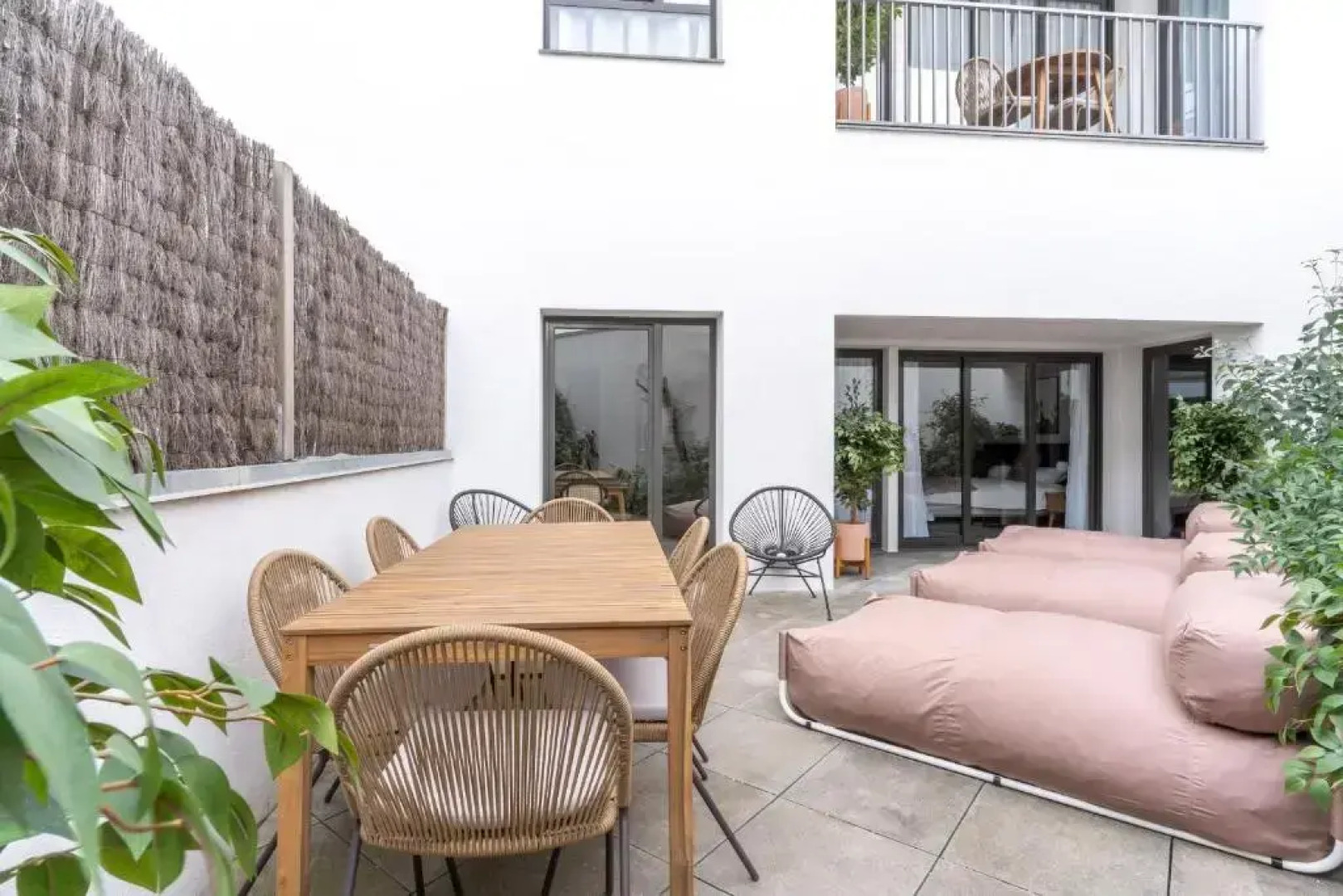 Limehome Barcelona Rector Triadó