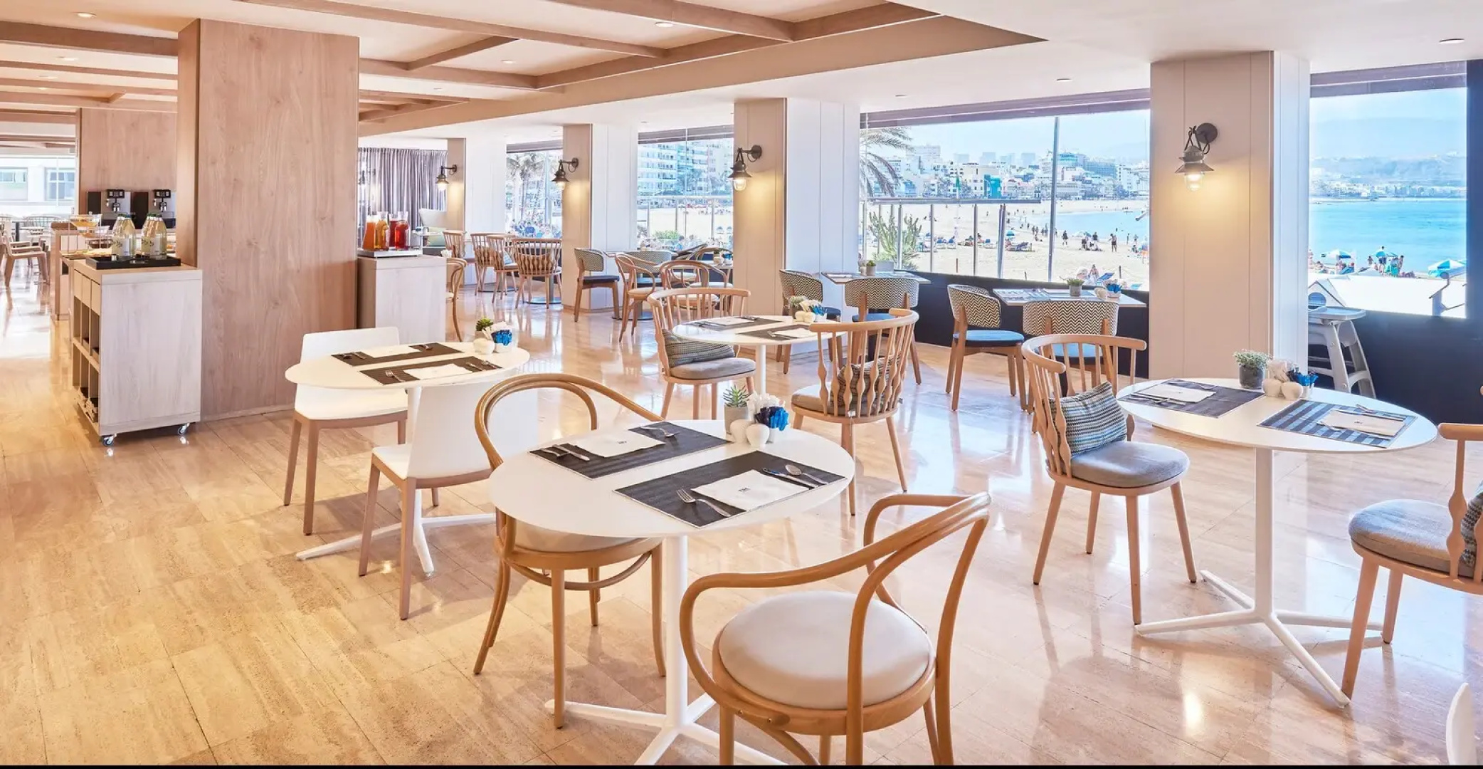 Отель NH Las Palmas Playa las Canteras