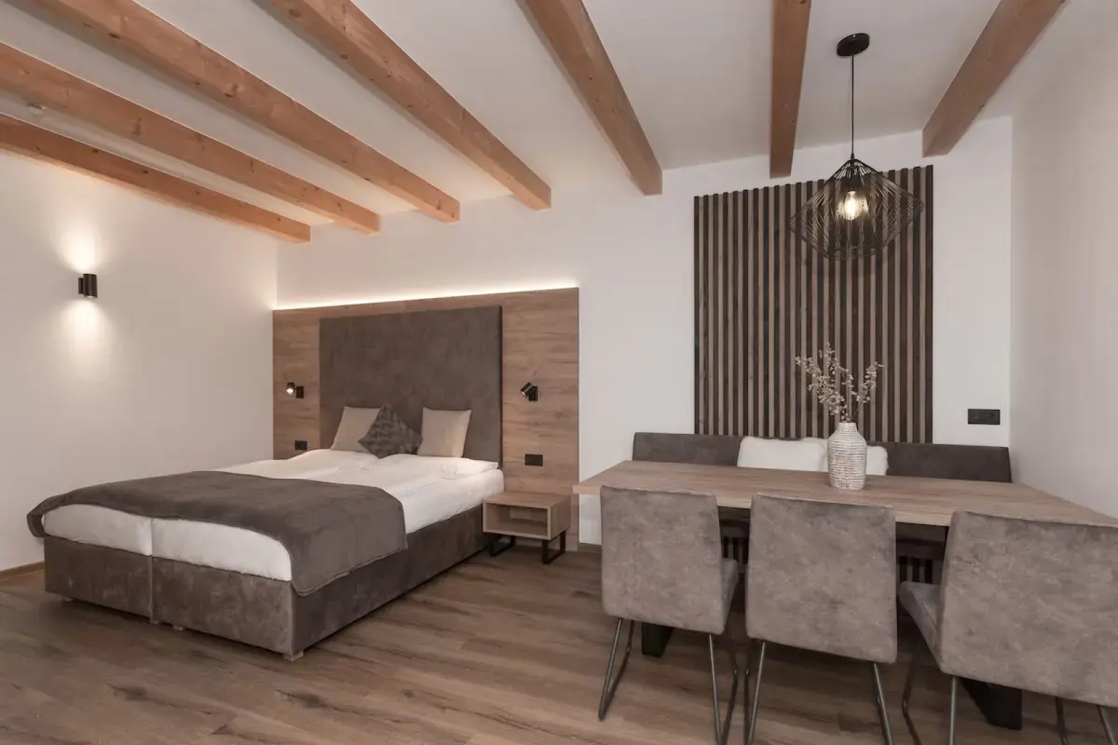 Aparthotel Familiaris - Family Apartments - Pools & Spa in the Dolomites