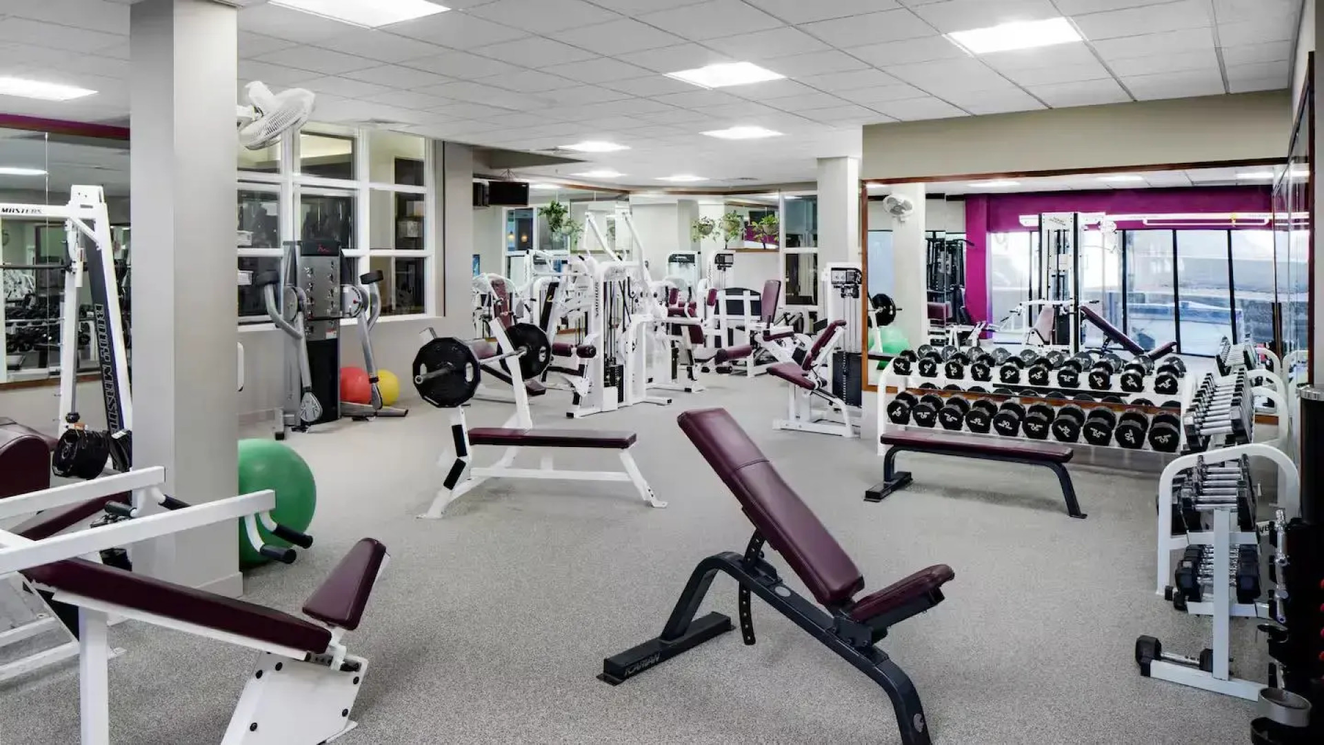 DoubleTree by Hilton Nashua