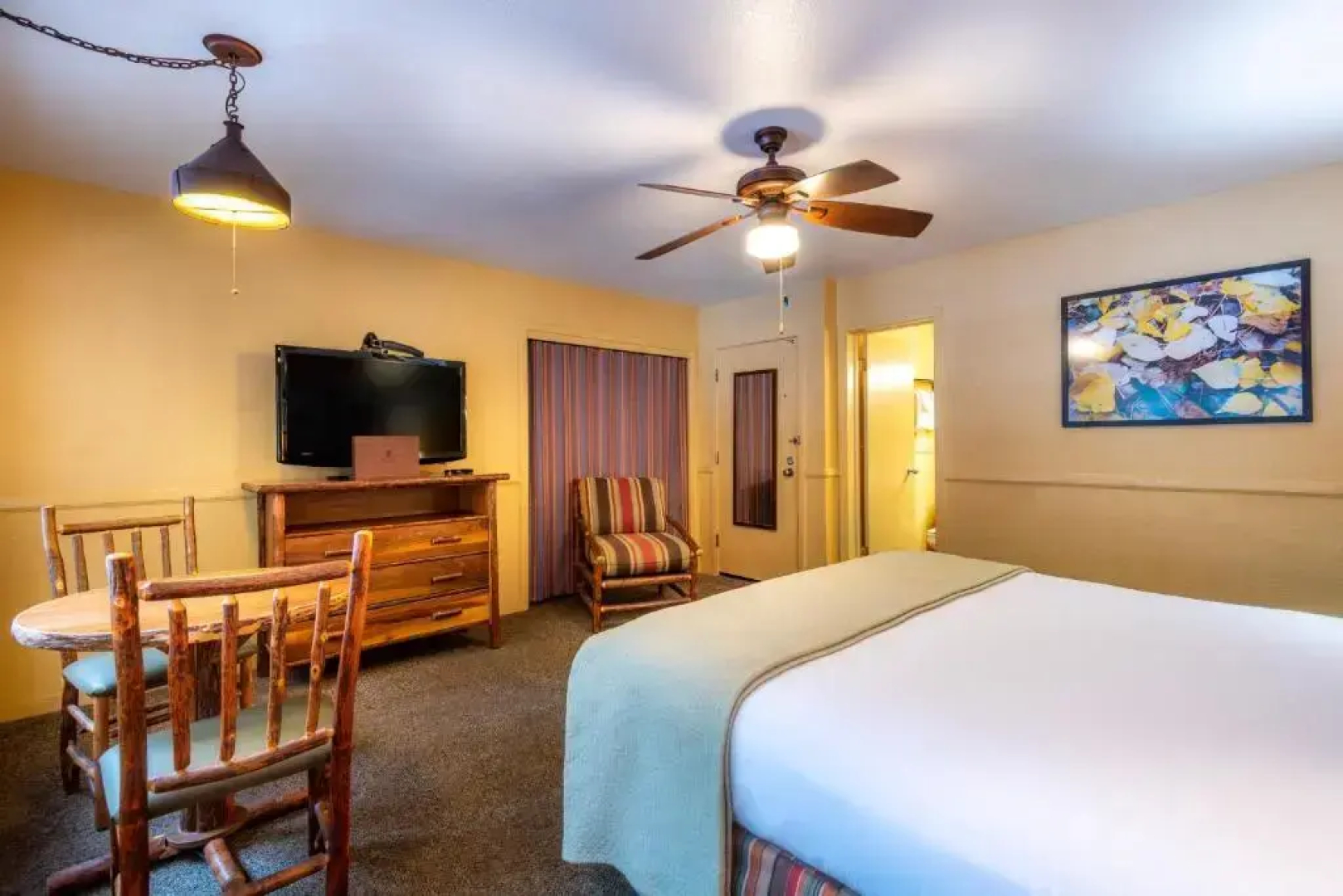 Отель Yosemite Valley Lodge