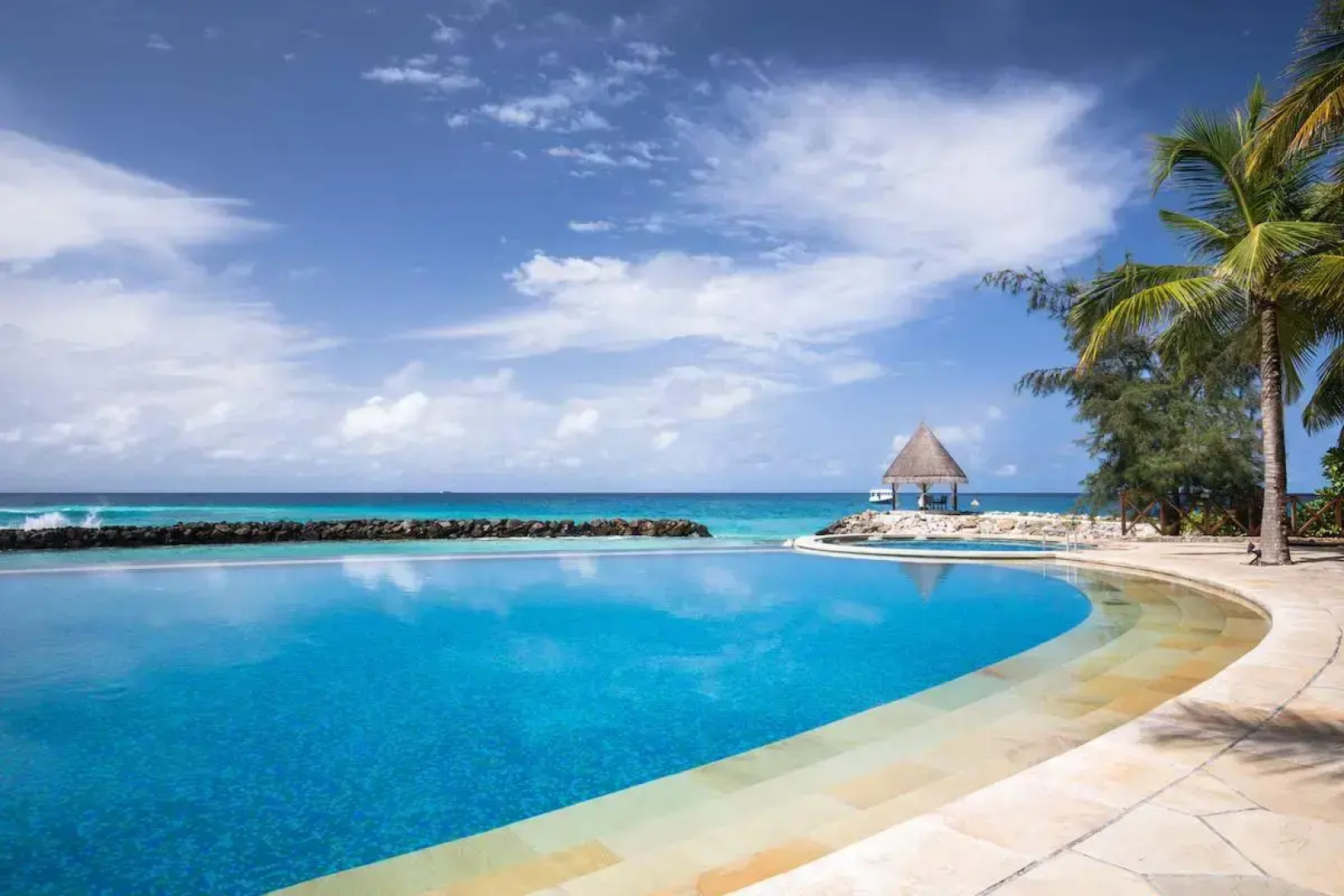 Спа-курорт Taj Coral Reef