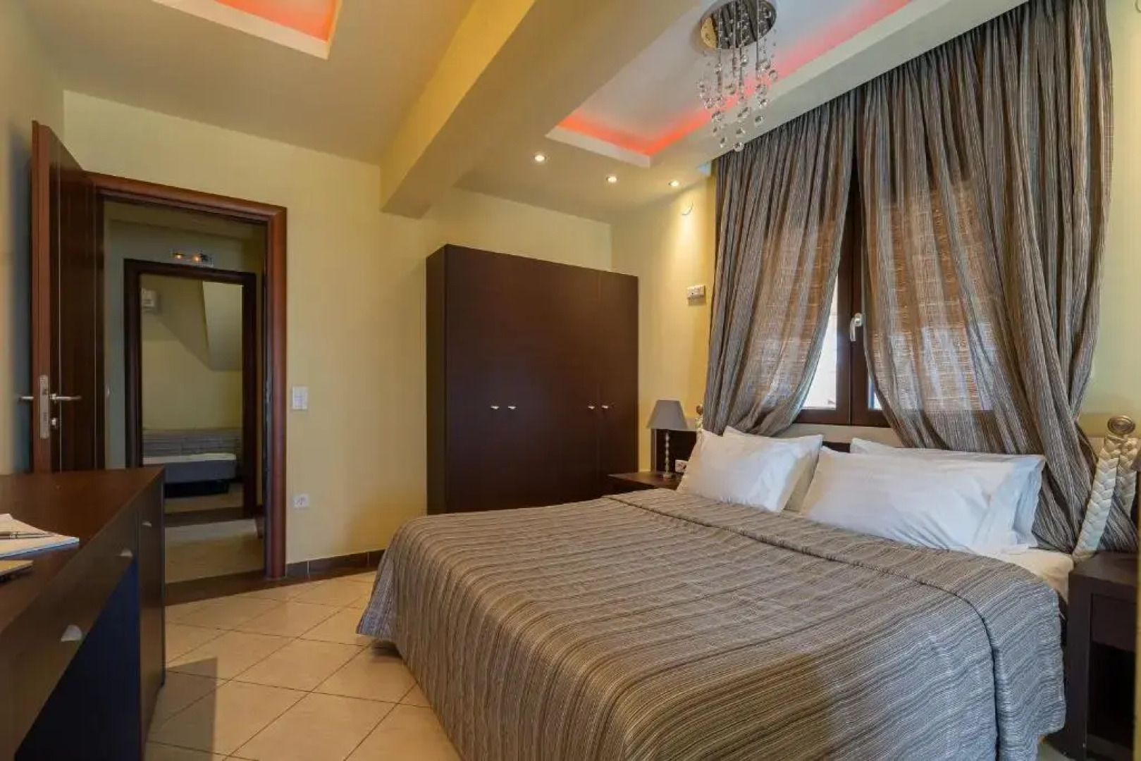 Meliton Inn Hotel & Suites