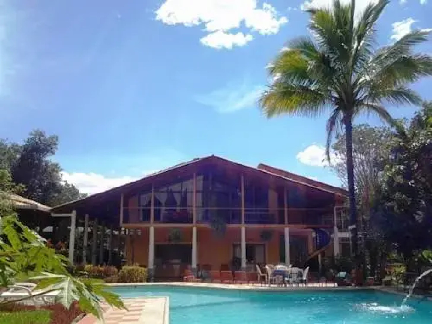 Hostería Mi Compadre