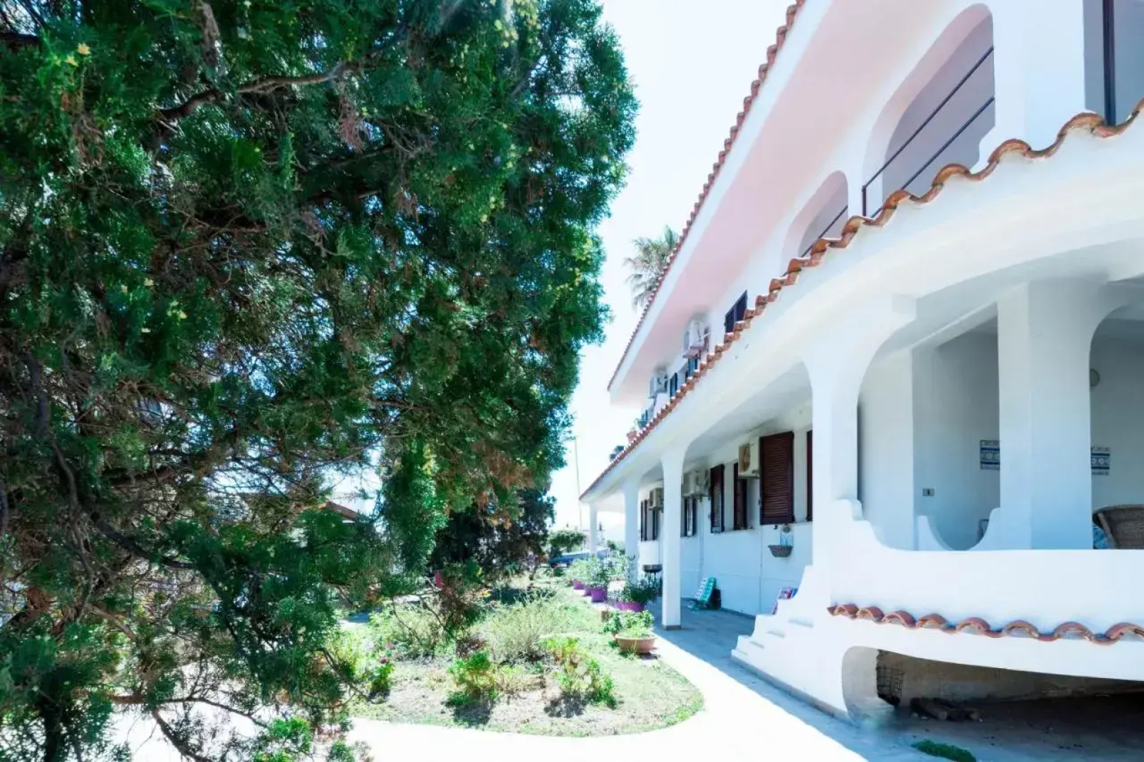 Spazioso Appartamento al Mare con Giardino