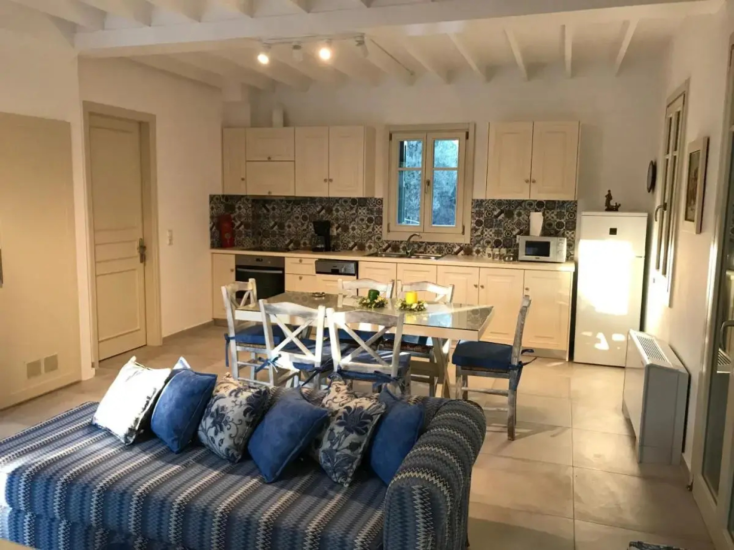 Ouzo Traditional House with private pool