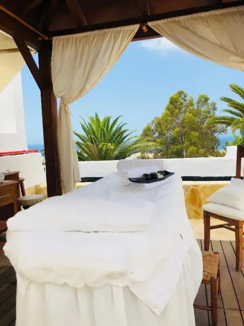 Regency Torviscas Apartments & Suites