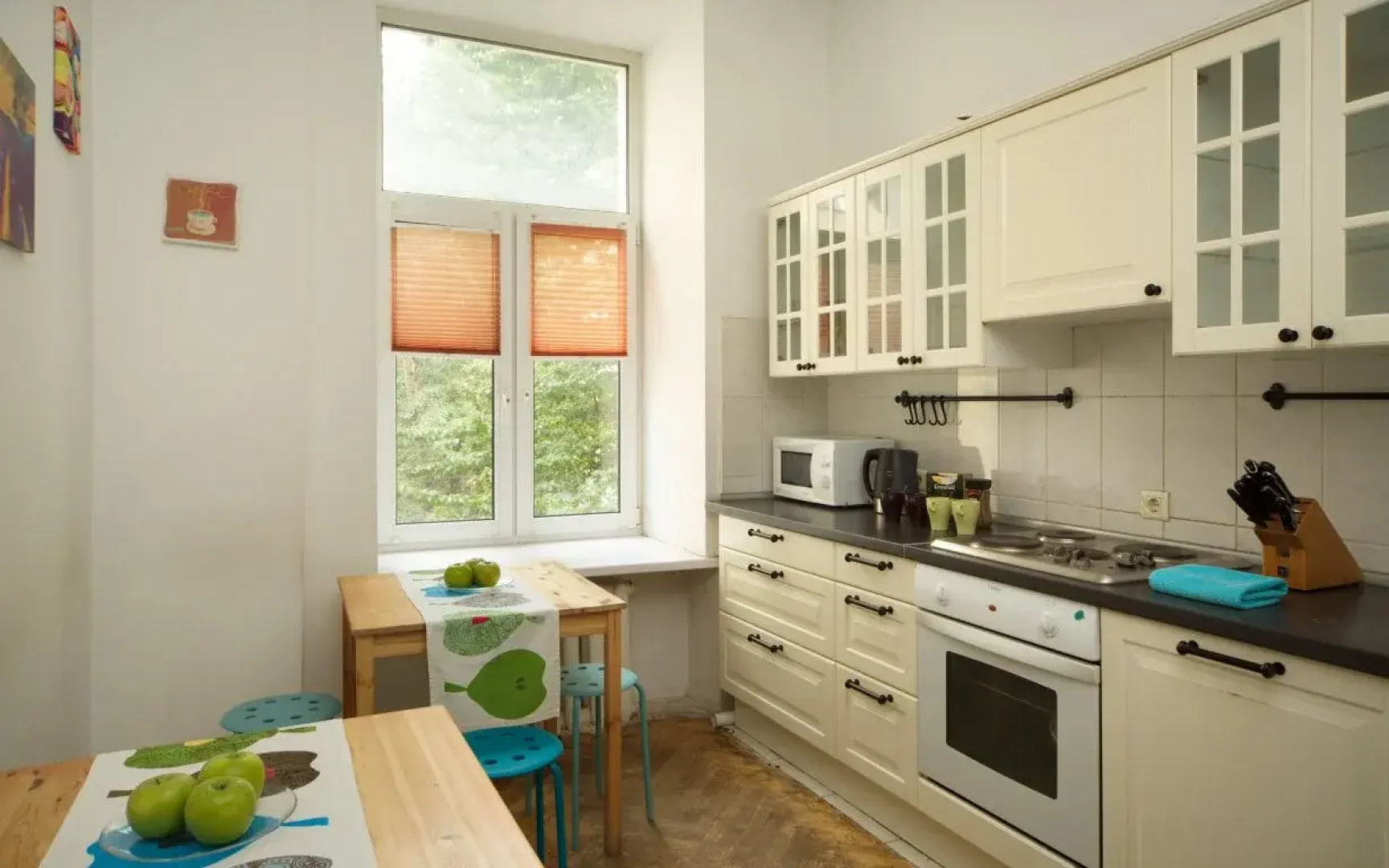 MainHostels