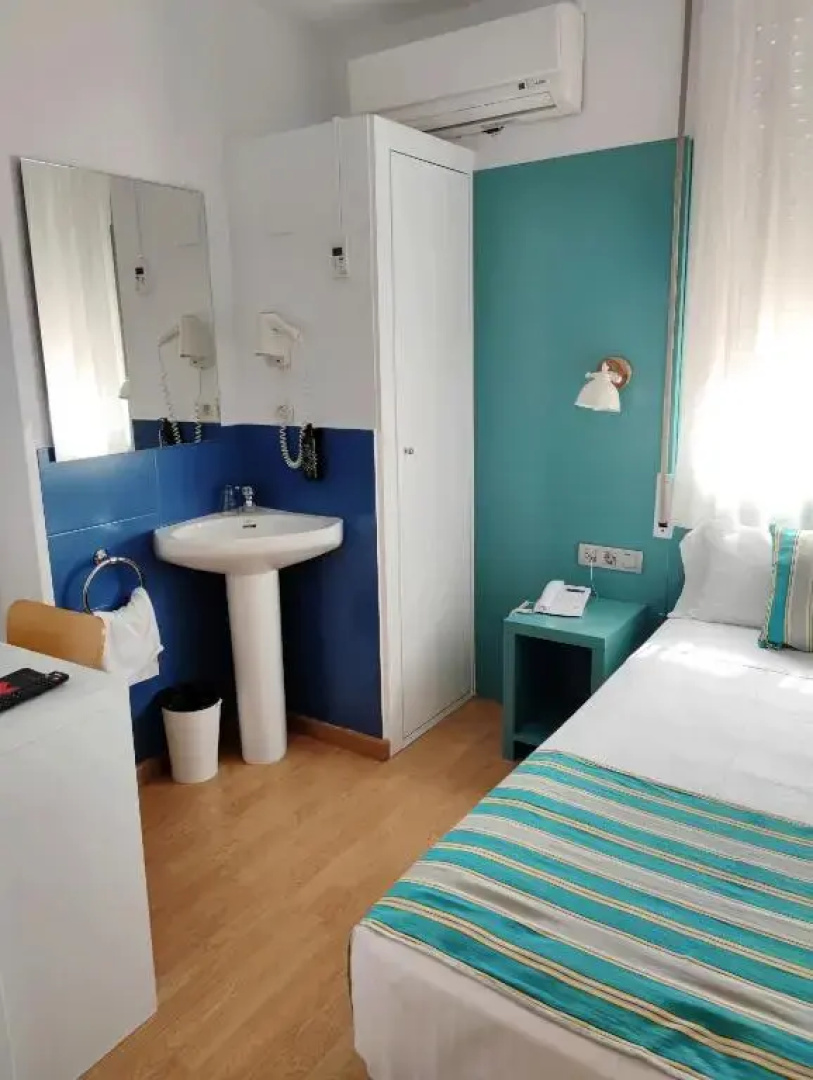 Yomo Hostal BCN Port