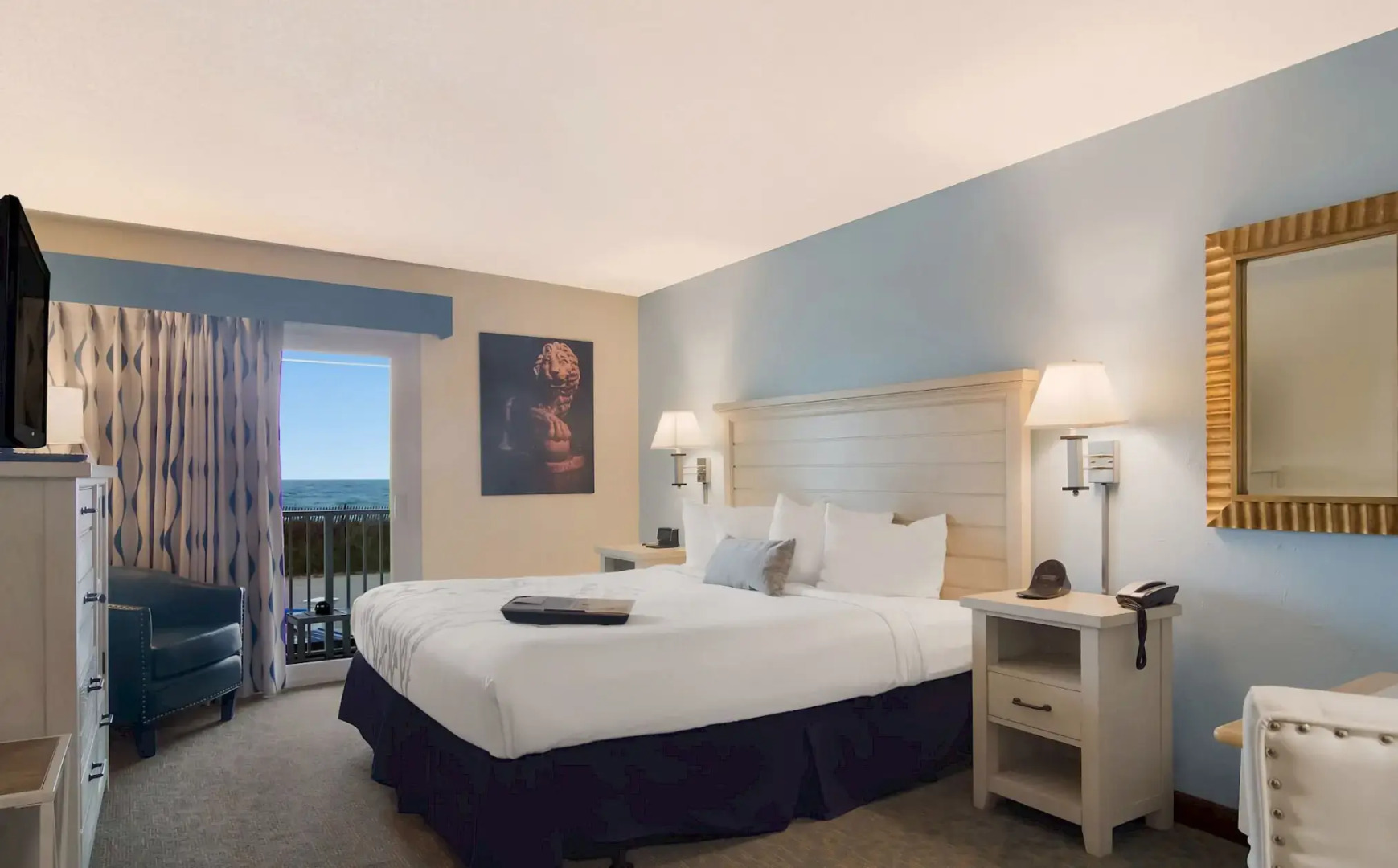 Ocean Sands Beach Boutique Inn - 1 Acre Private Beach