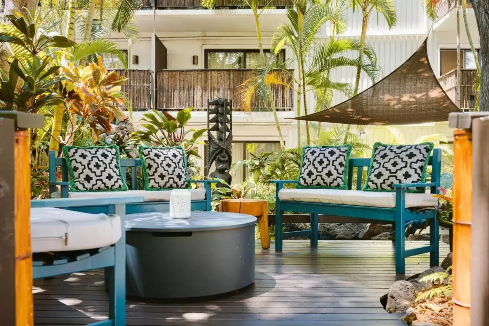 White Sands Hotel