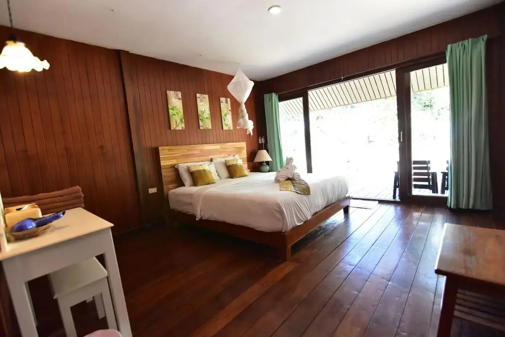 Отель Koh Ngai Thanya Beach Resort