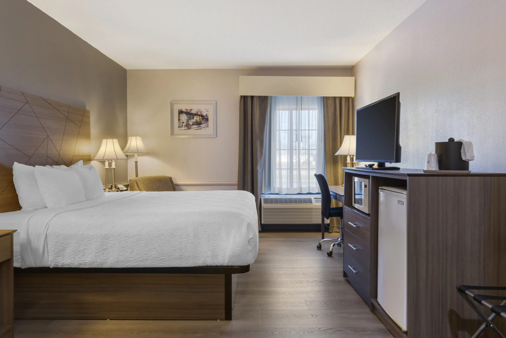 Best Western Plus South Hill Inn