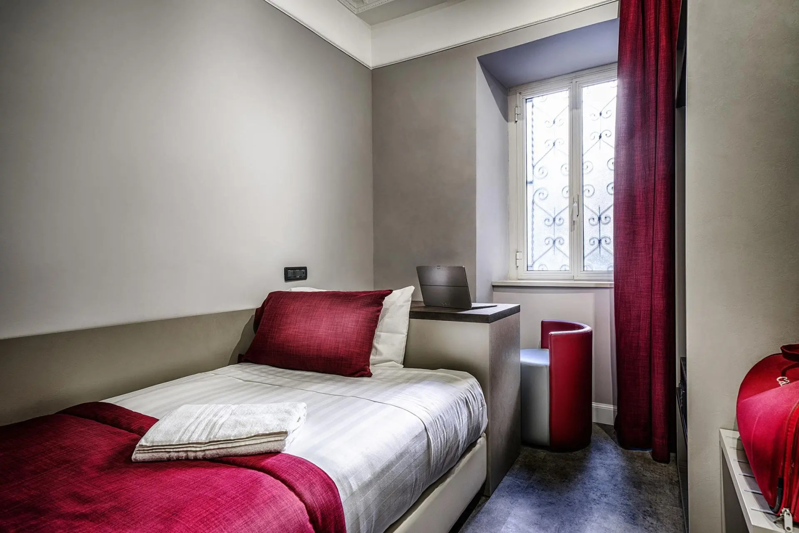 Отель Varese Roma